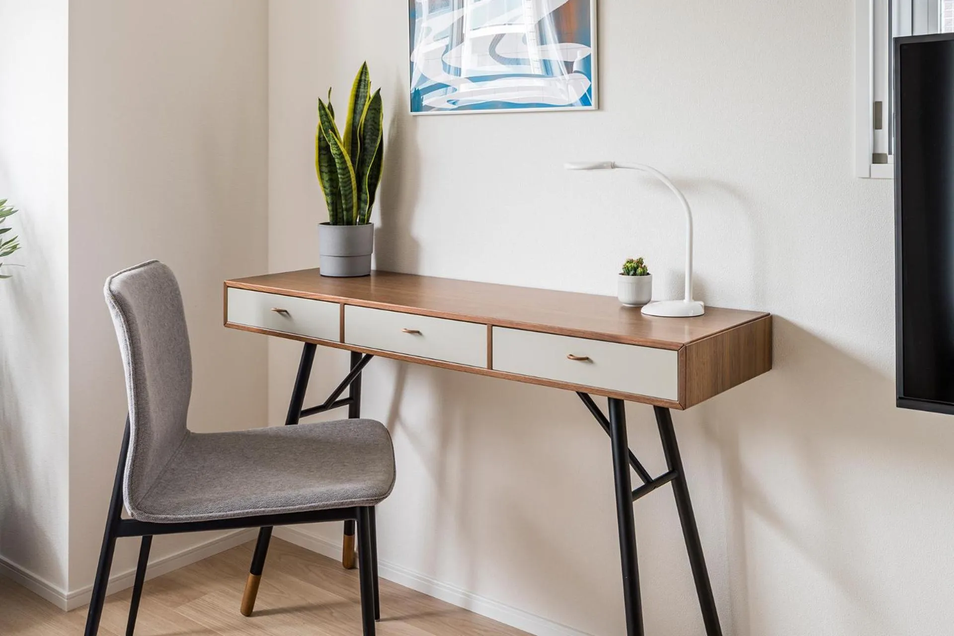 Business facilities in Section L Ginza East