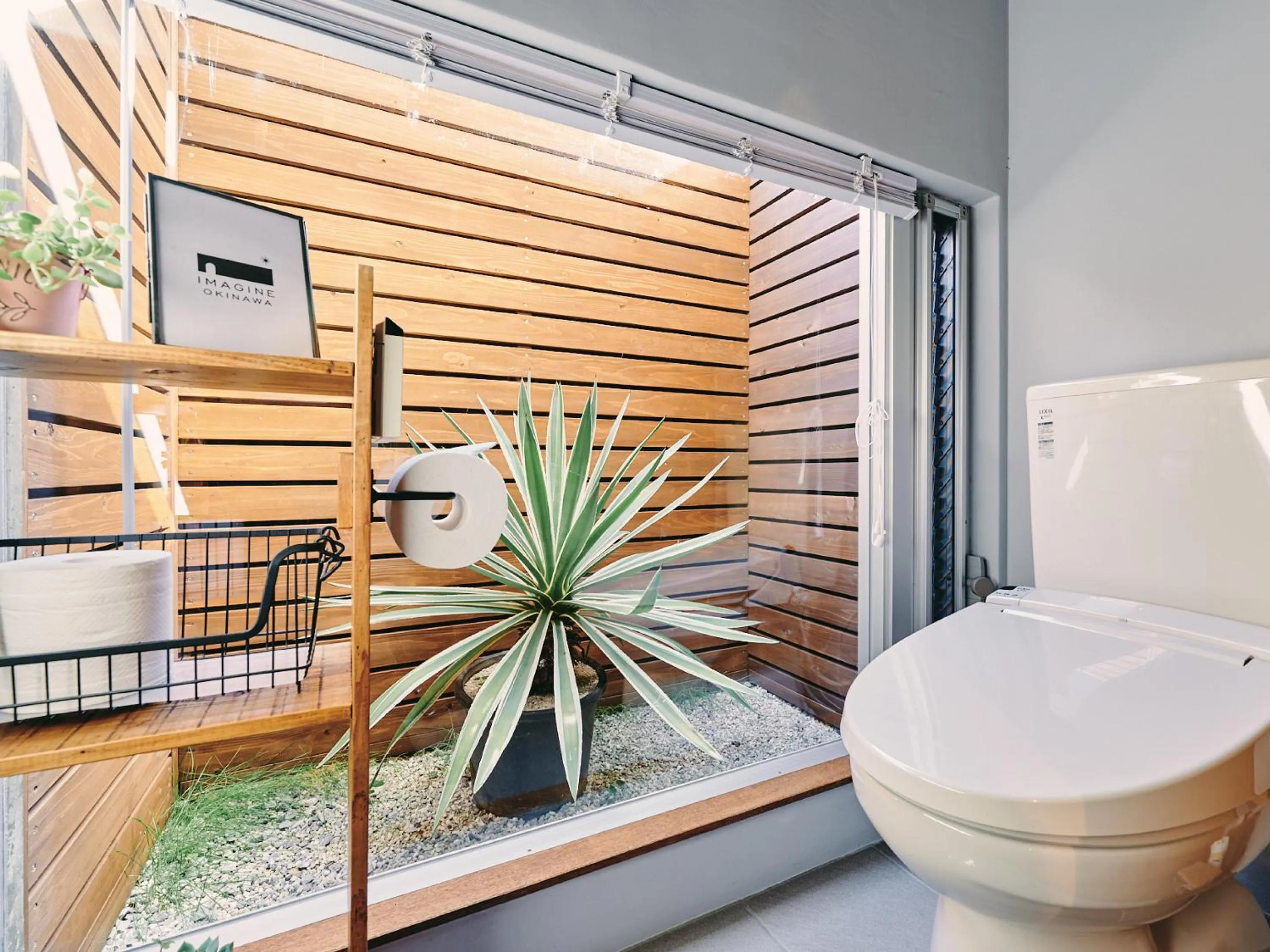 Photo of the whole room in IMAGINE OKINAWA -stay-