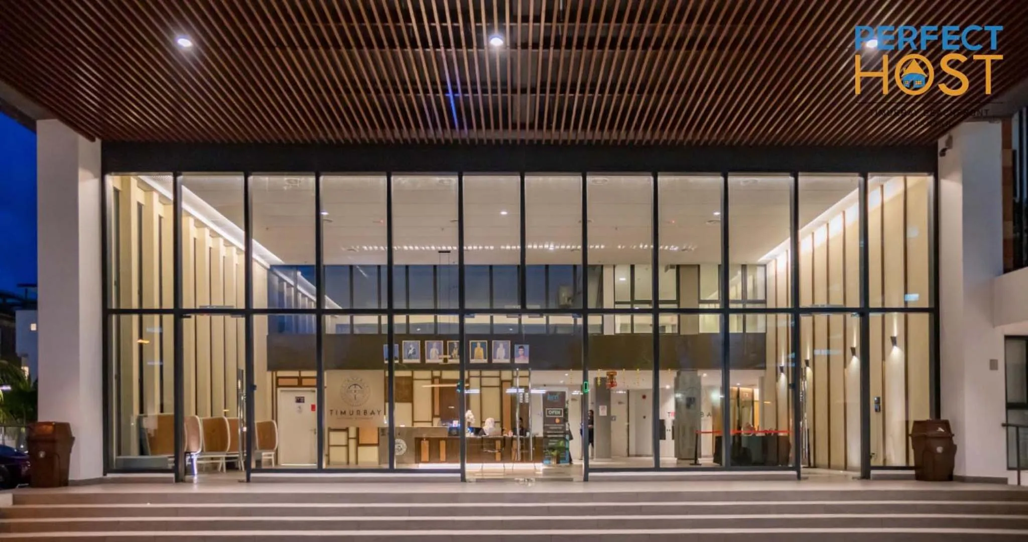 Restaurant/places to eat in Timurbay Beachfront by Perfect Host