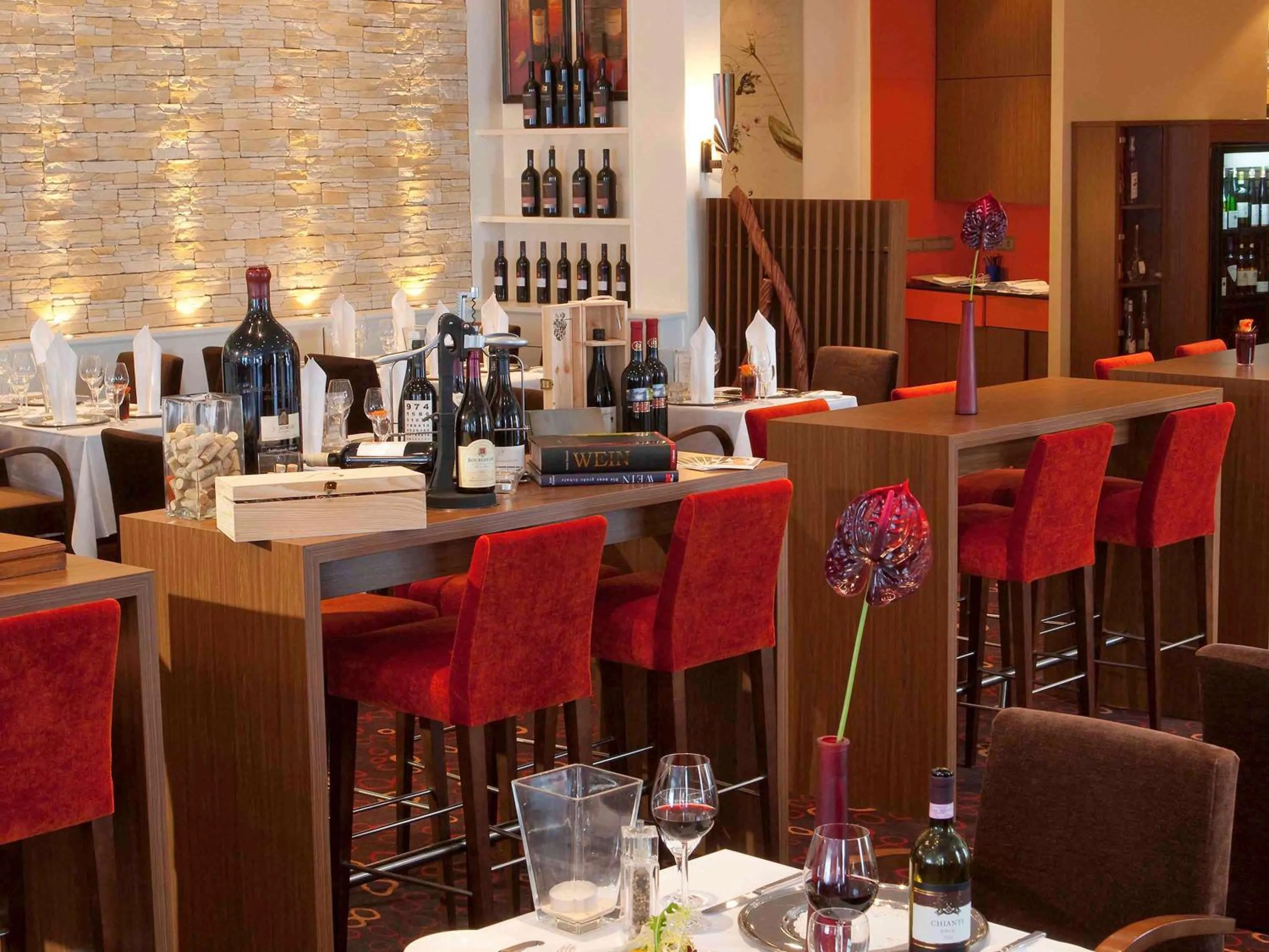 Restaurant/places to eat in Mercure Tagungs- & Landhotel Krefeld