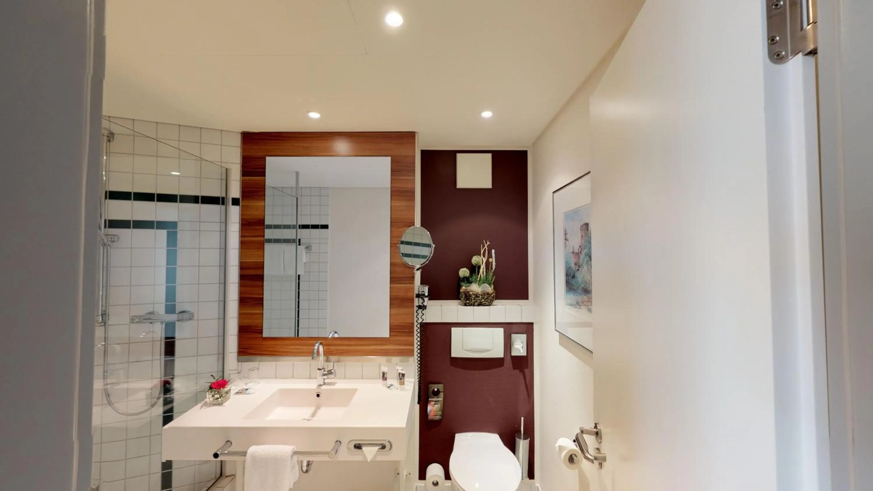 Shower in Mercure Tagungs- & Landhotel Krefeld