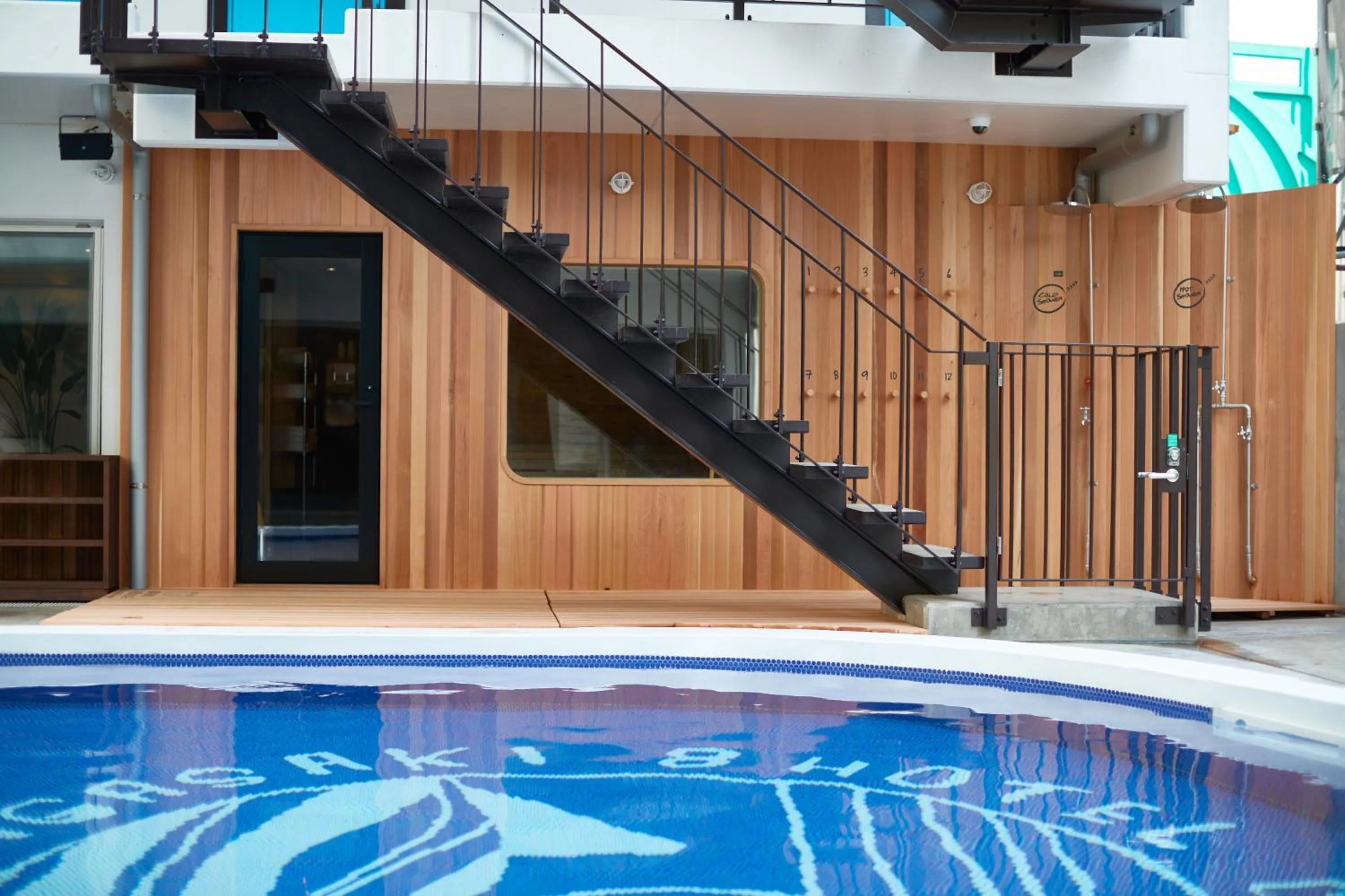 Day in 8HOTEL Chigasaki