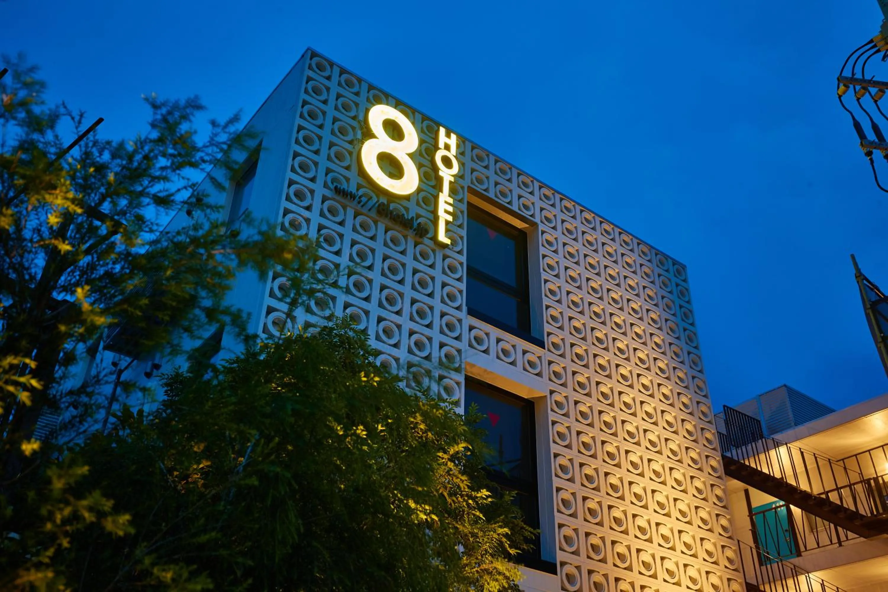 Property building in 8HOTEL Chigasaki