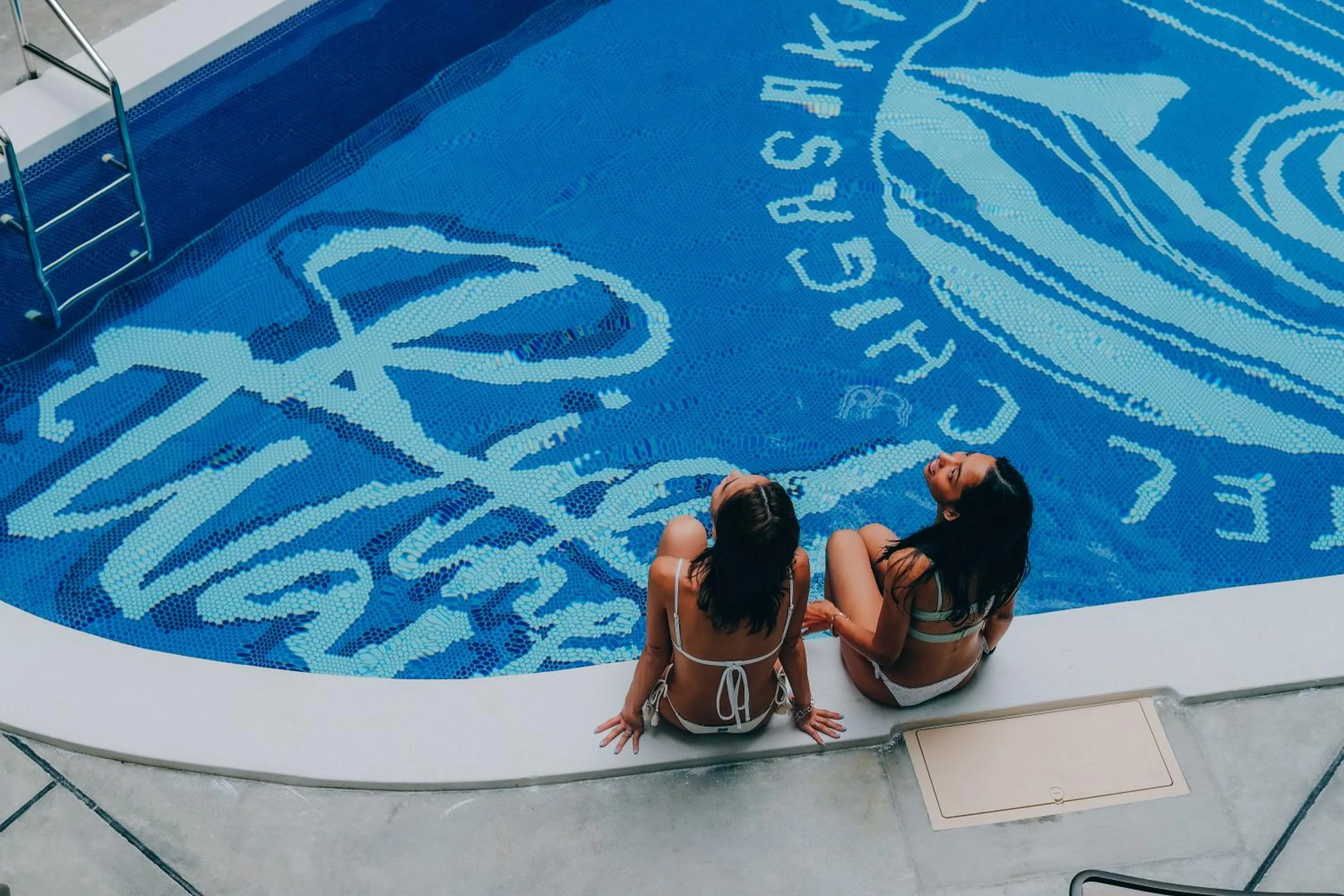 People in 8HOTEL Chigasaki