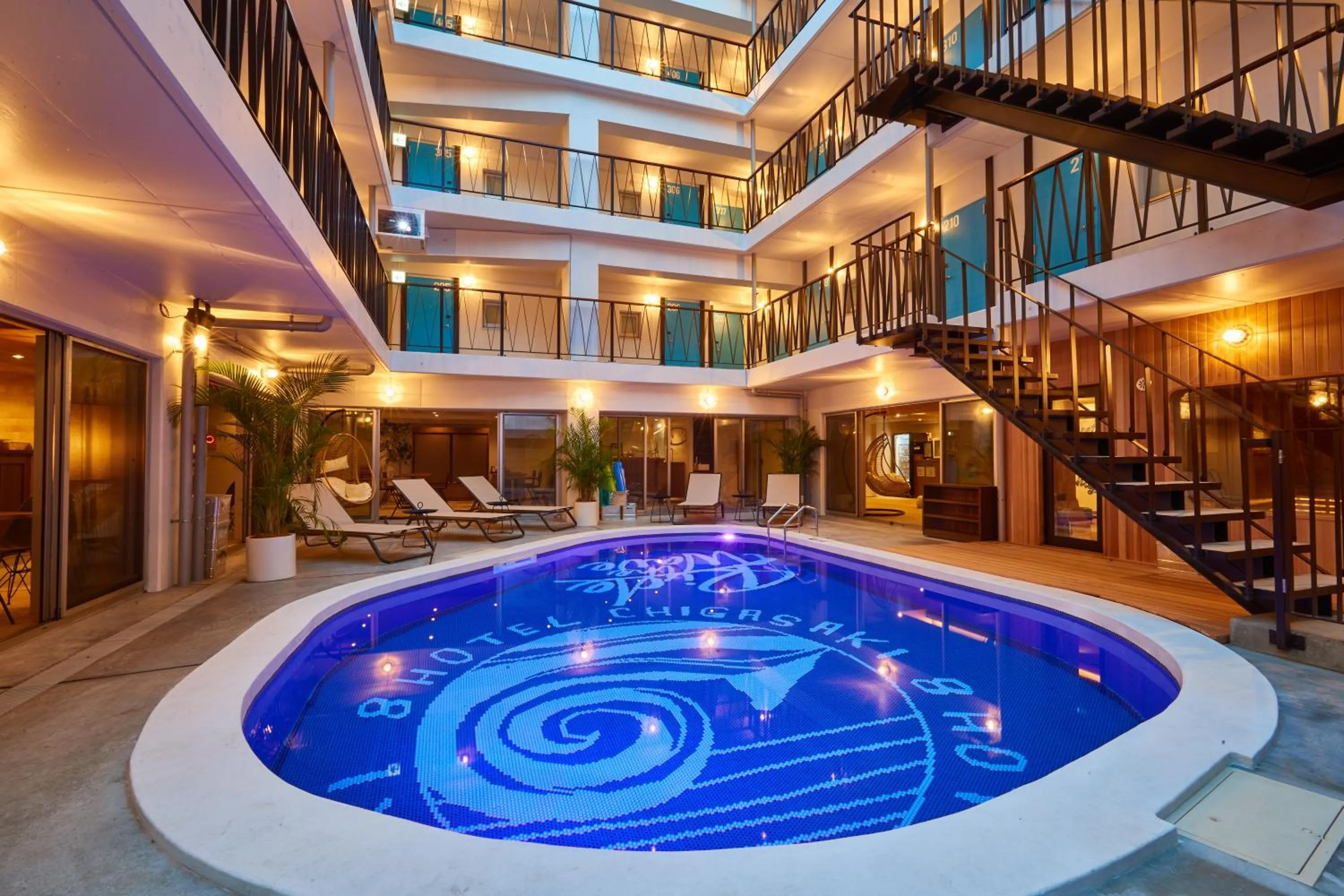 Night in 8HOTEL Chigasaki