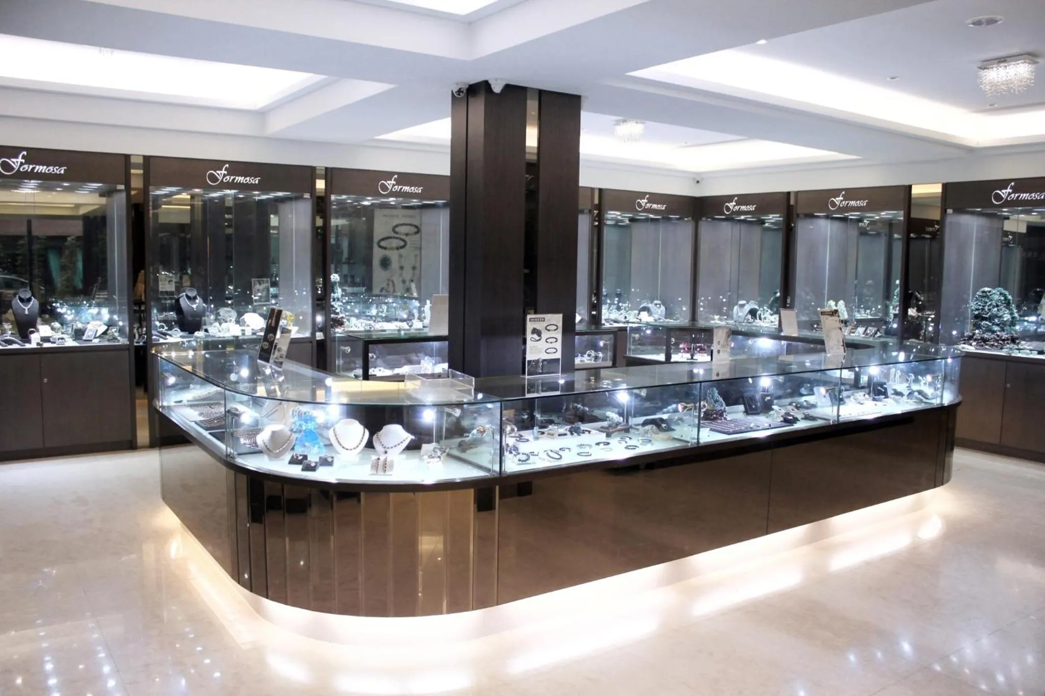 On-site shops in Gamalan Spring Hotel