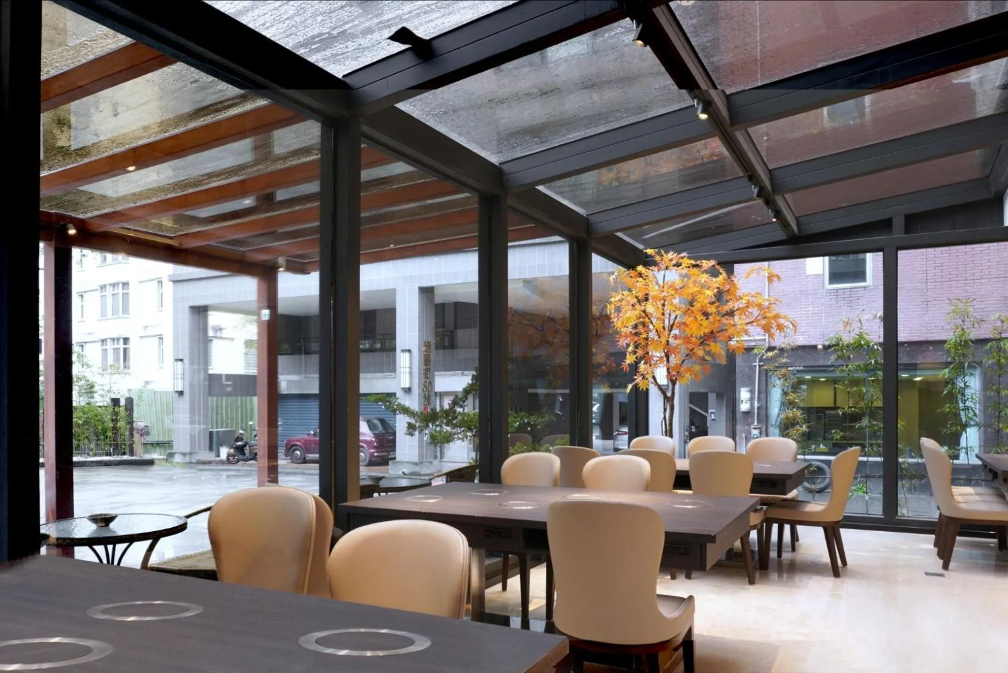 Restaurant/places to eat in Gamalan Spring Hotel