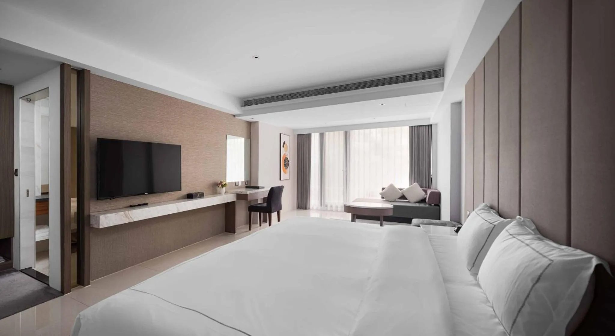 Photo of the whole room, Bed in Gamalan Spring Hotel