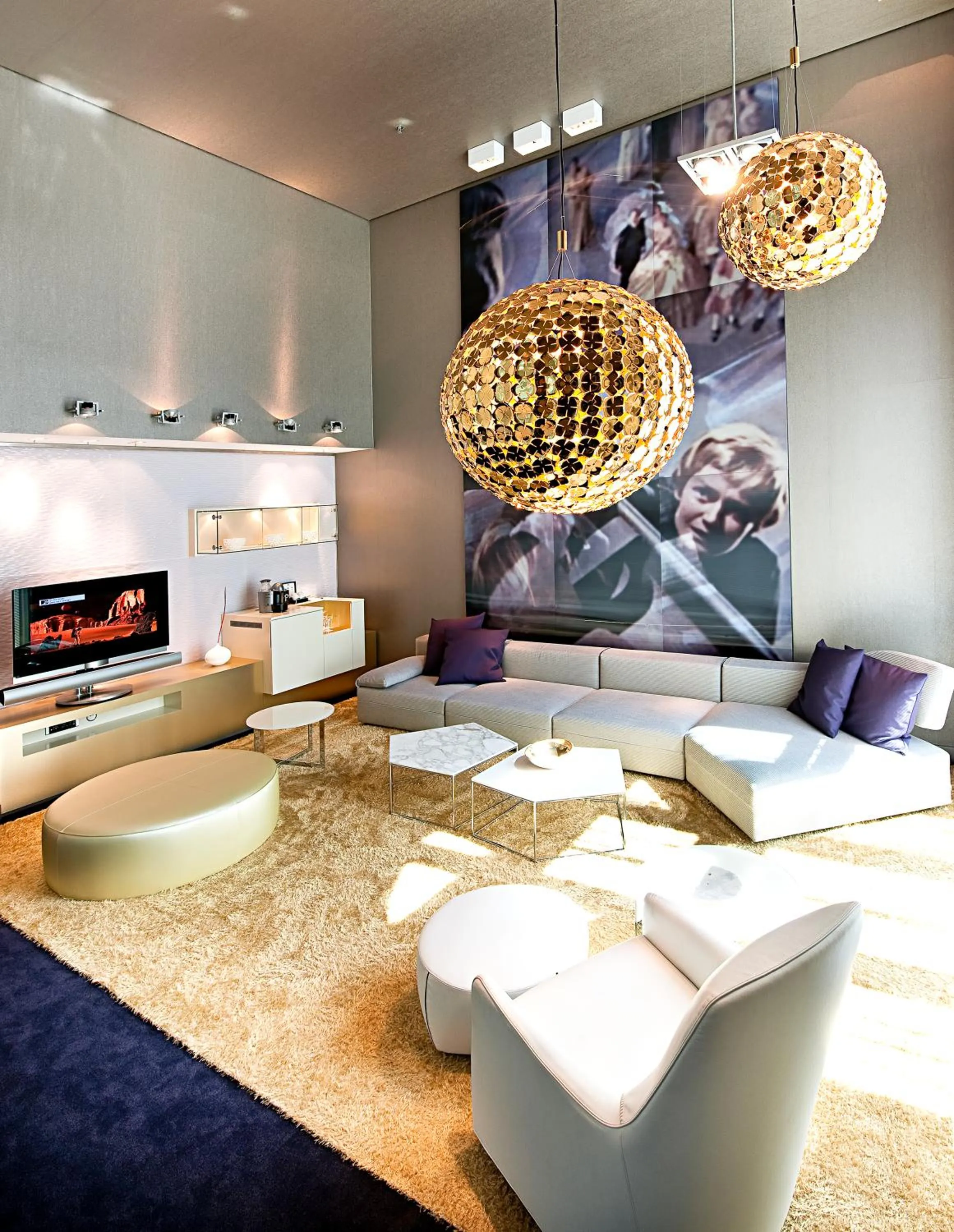 Living room in Sofitel Munich Bayerpost