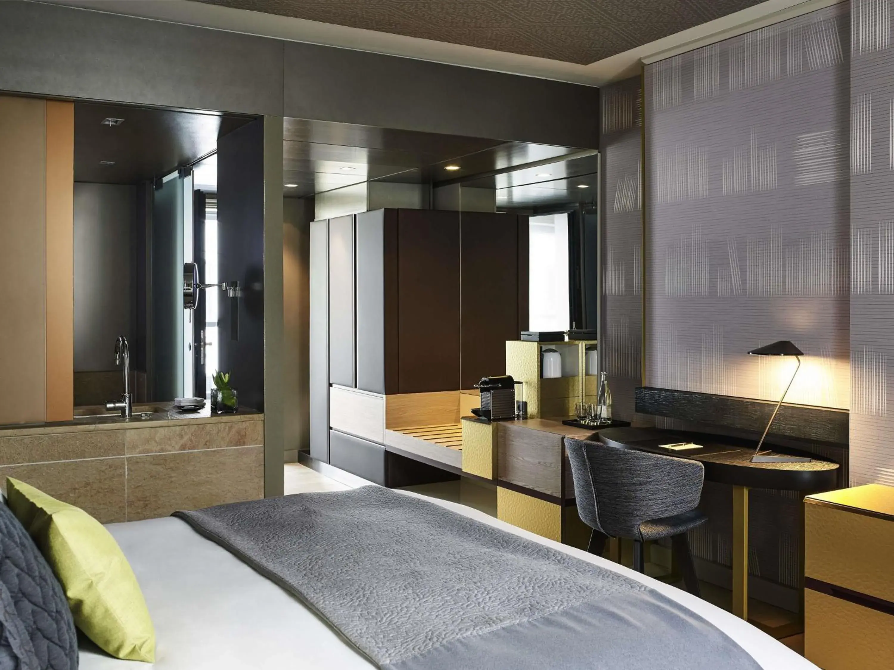 Superior King or Twin Room in Sofitel Munich Bayerpost Superior King or Twin Room in Sofitel Munich Bayerpost