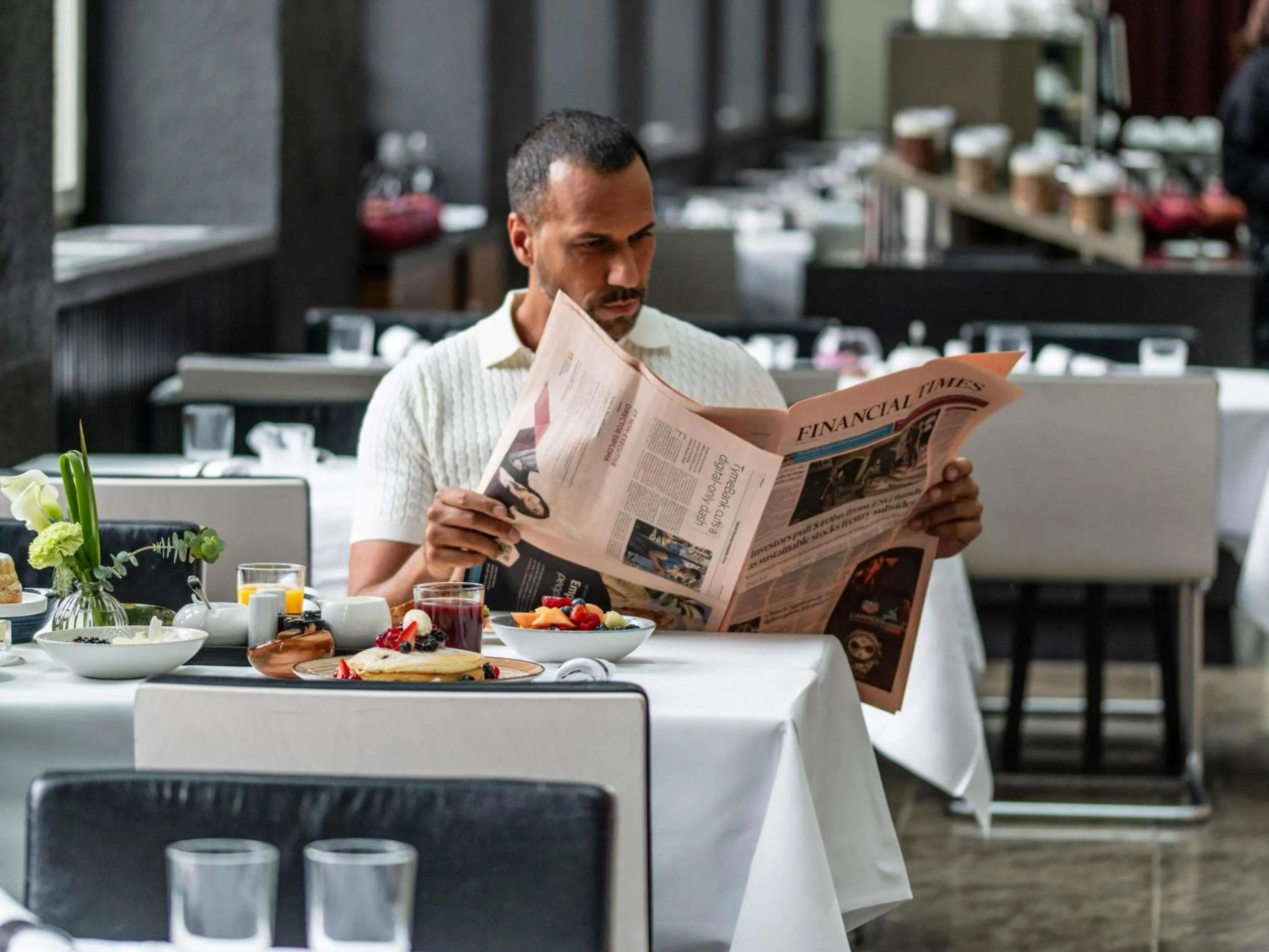 Restaurant/places to eat in Sofitel Munich Bayerpost