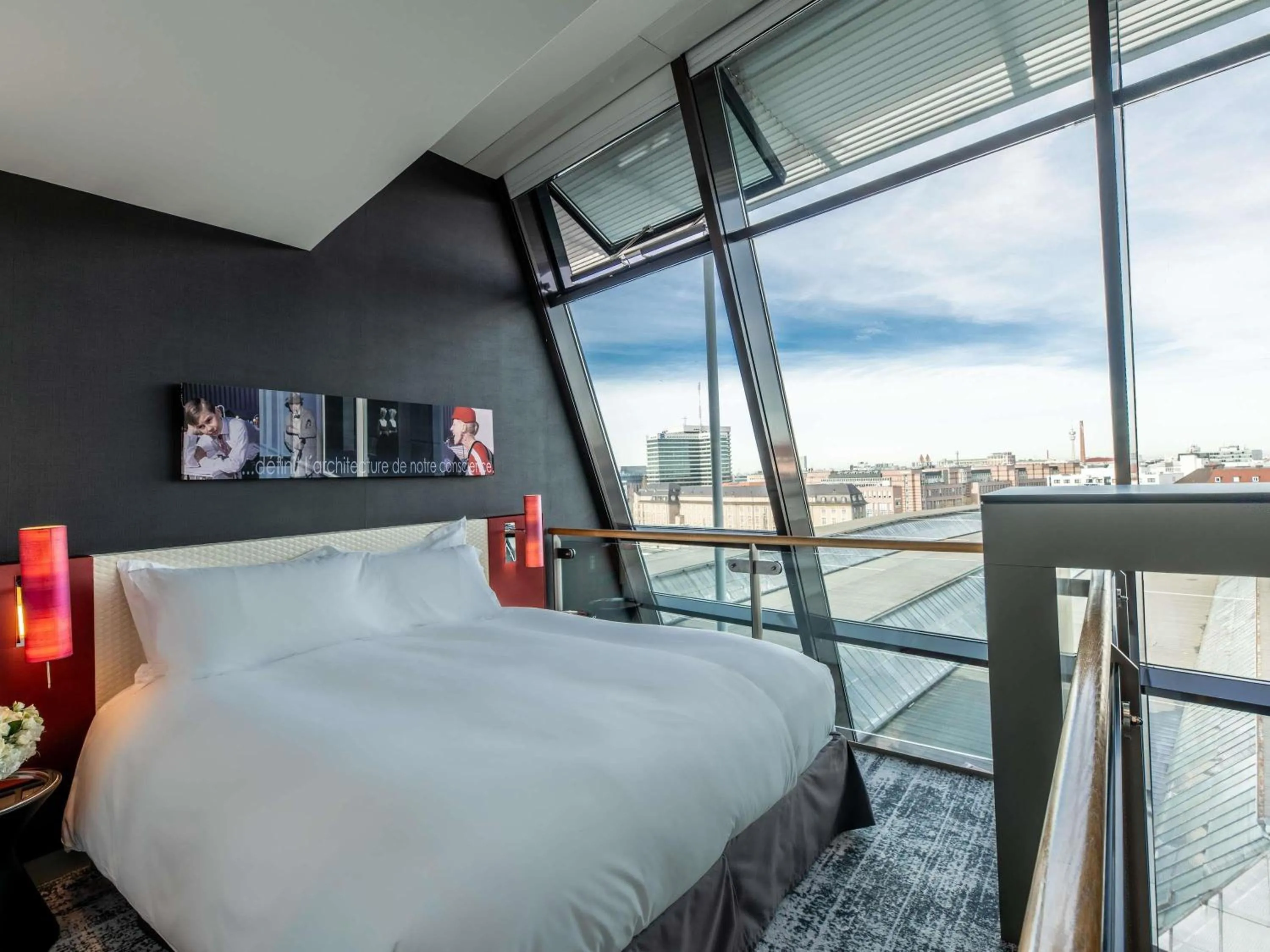 Property building, Bed in Sofitel Munich Bayerpost