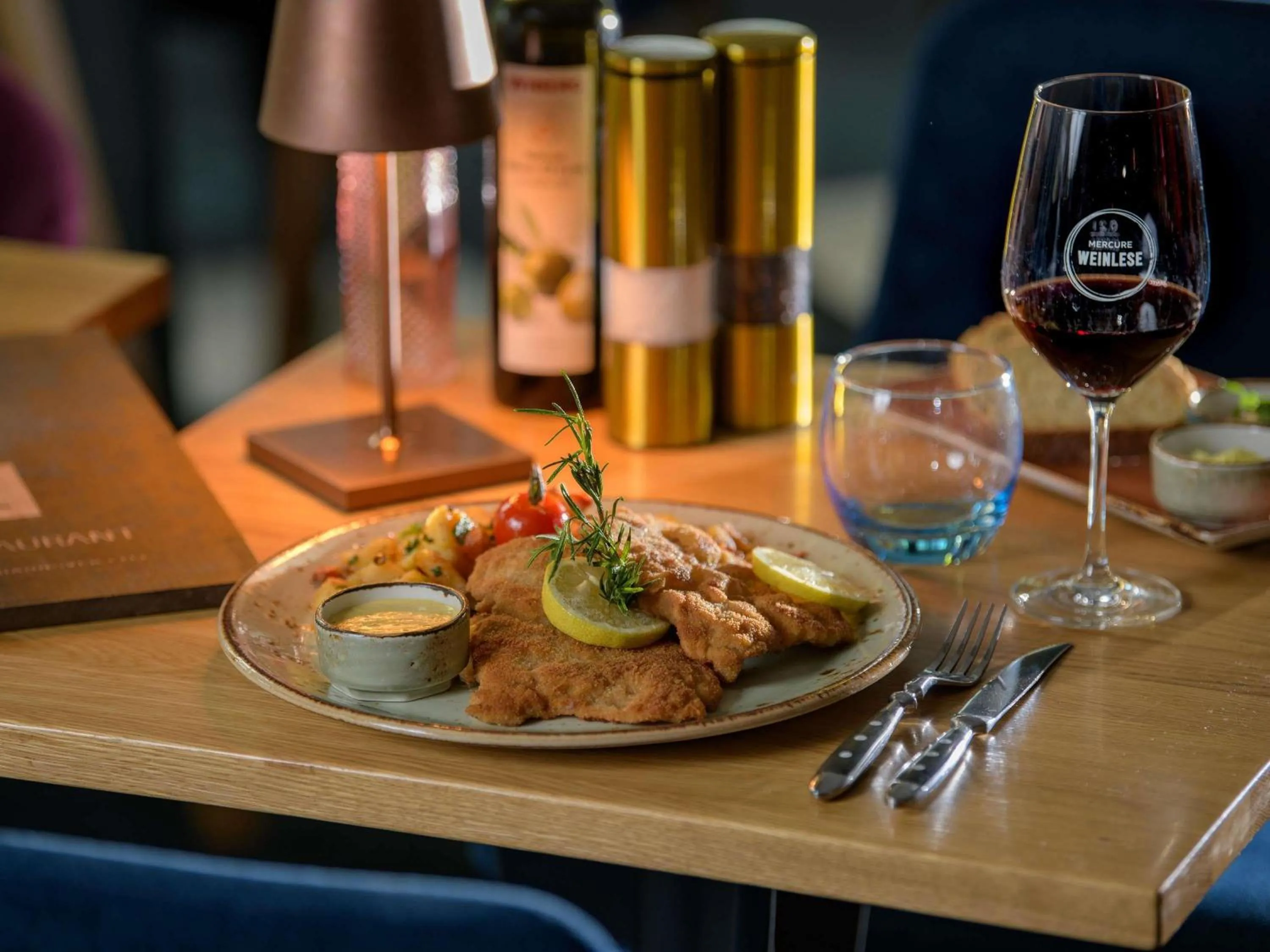 Restaurant/places to eat in Mercure Hotel Hannover City