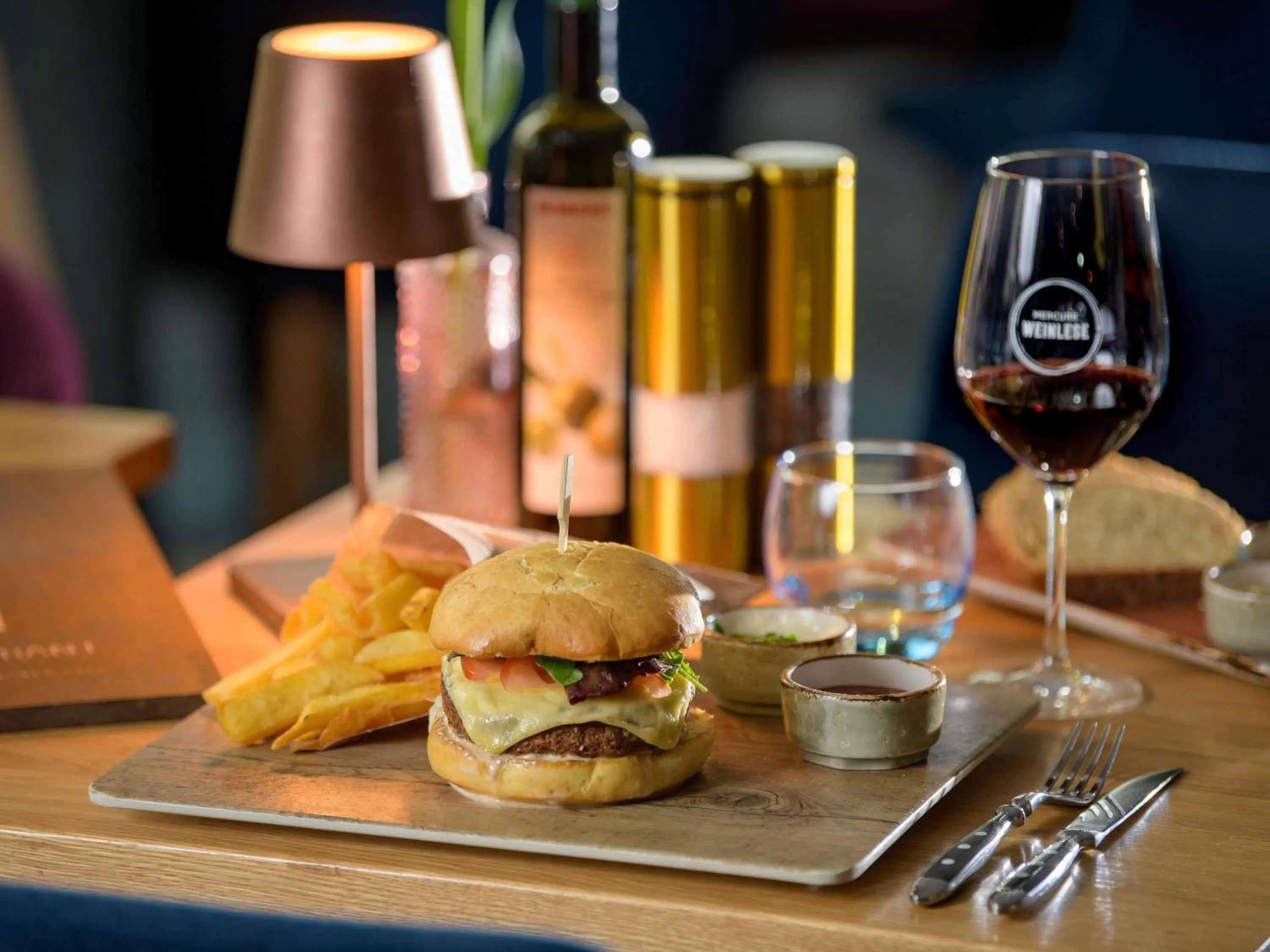 Restaurant/places to eat in Mercure Hotel Hannover City