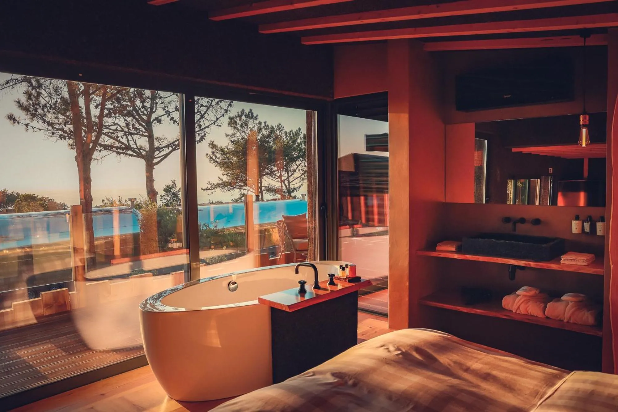 Bath in Charm Nature