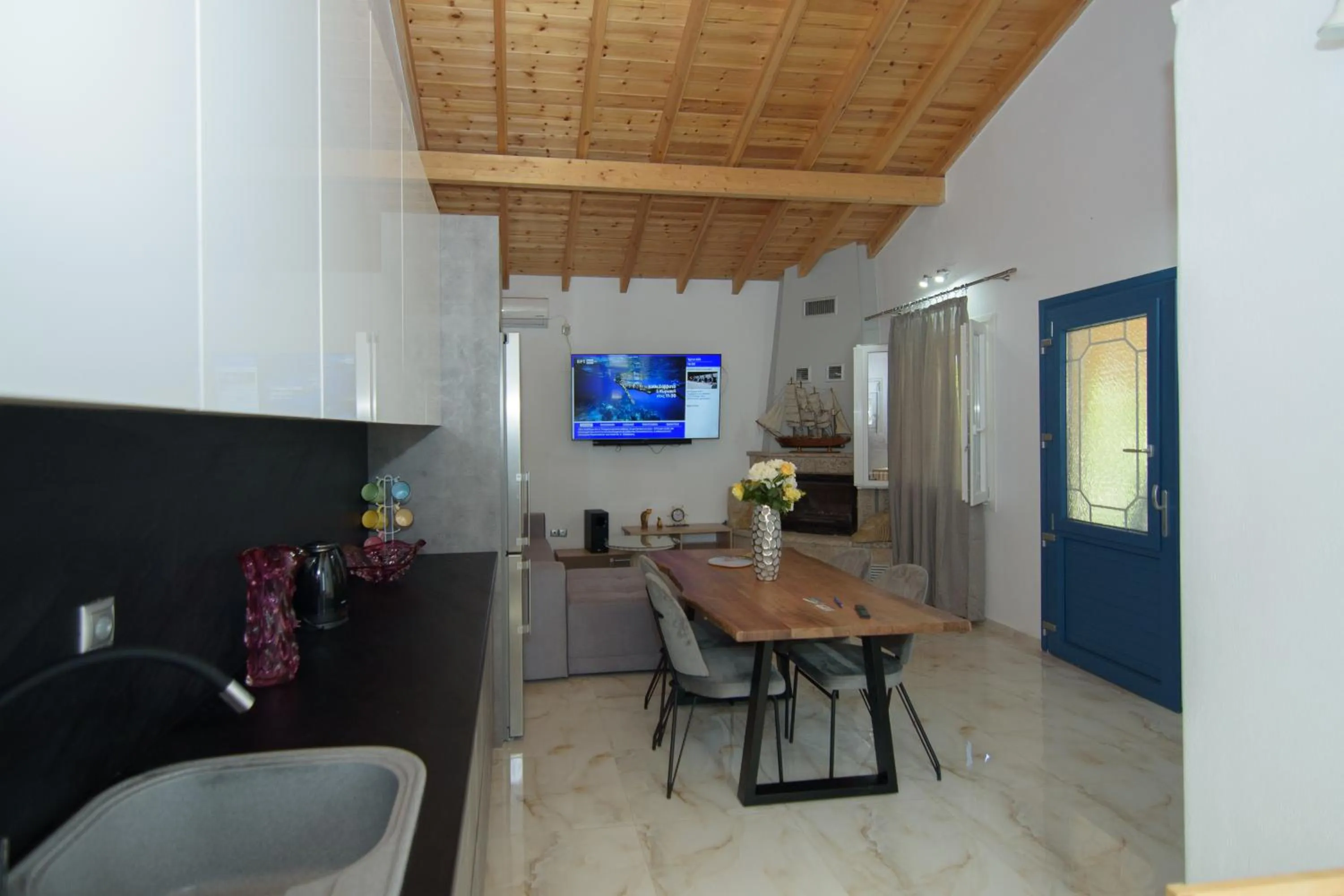 Anastasia Apartments