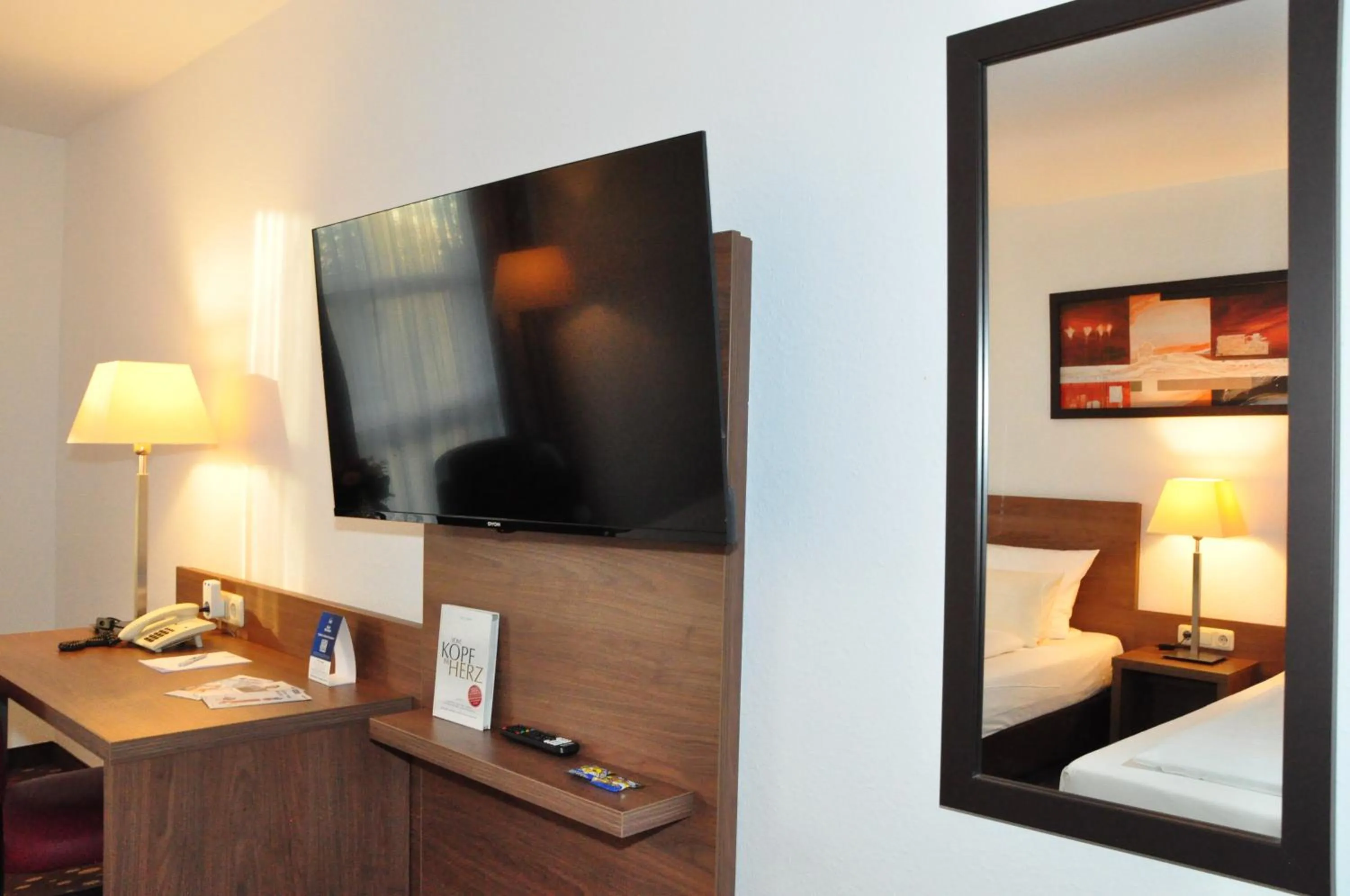 TV and multimedia, Bed in Best Western Hotel Erlangen