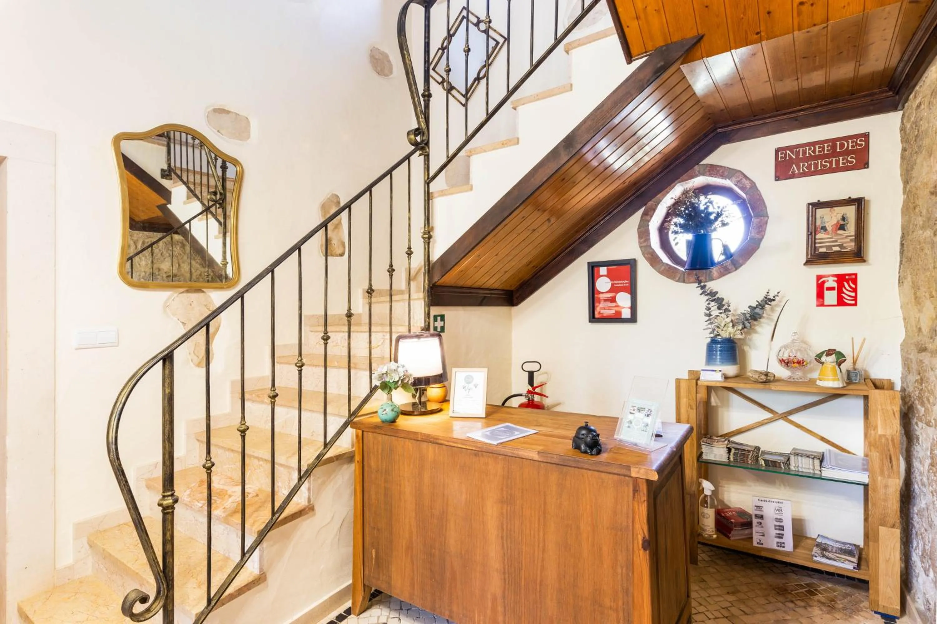 Lobby or reception in Refúgio das Artes Guesthouse