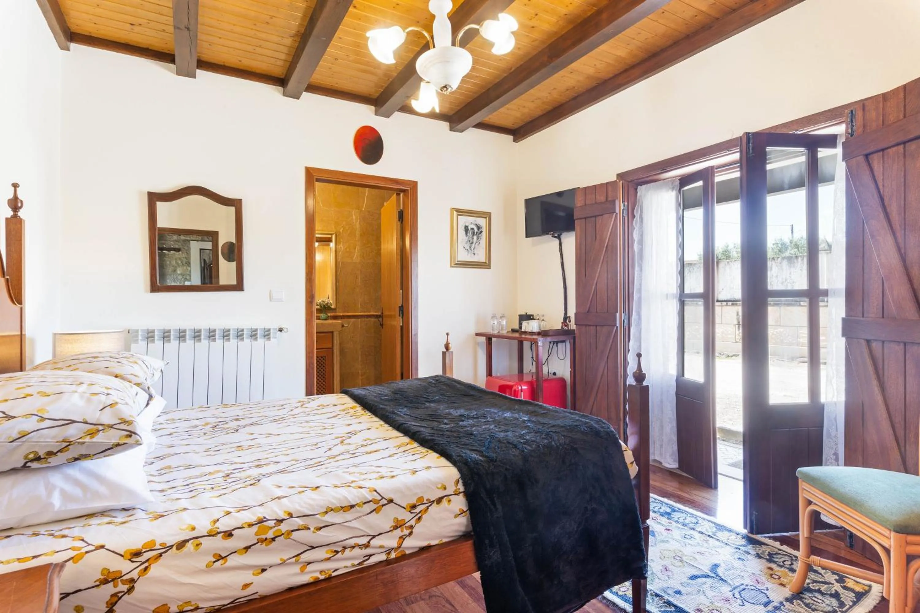 Bedroom, Bed in Refúgio das Artes Guesthouse