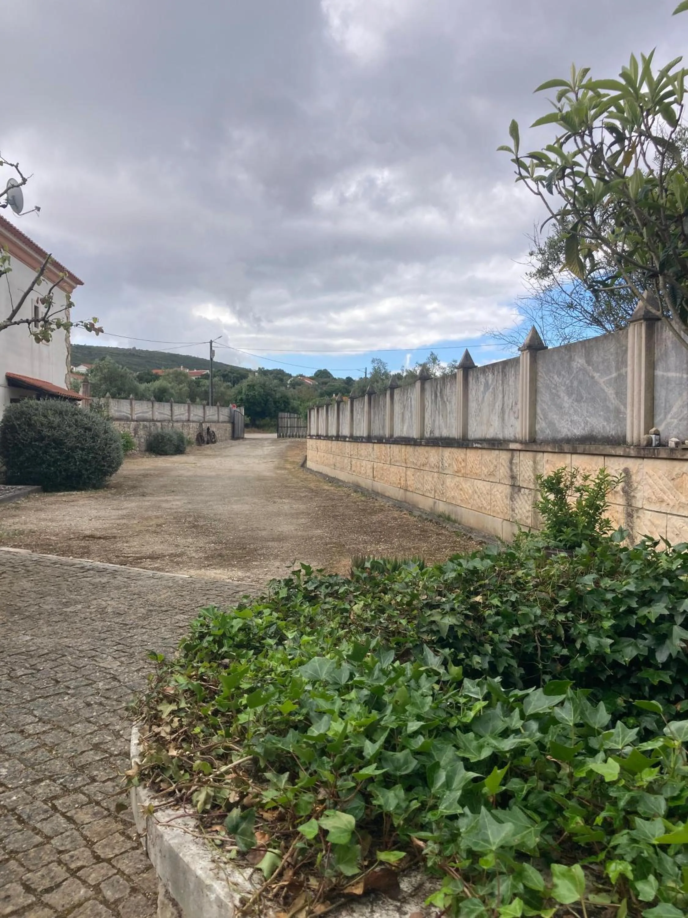Parking in Refúgio das Artes Guesthouse