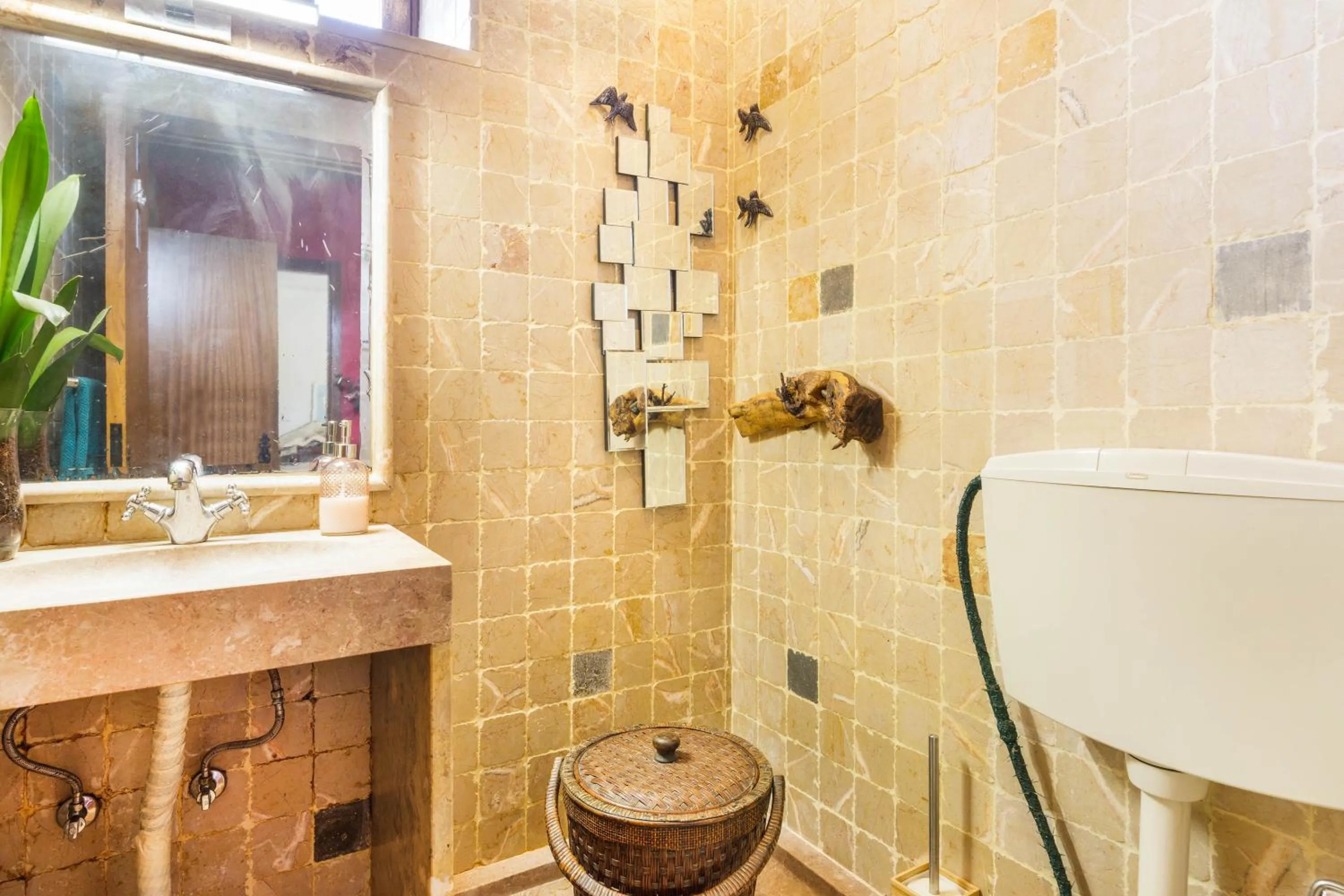 Bathroom in Refúgio das Artes Guesthouse