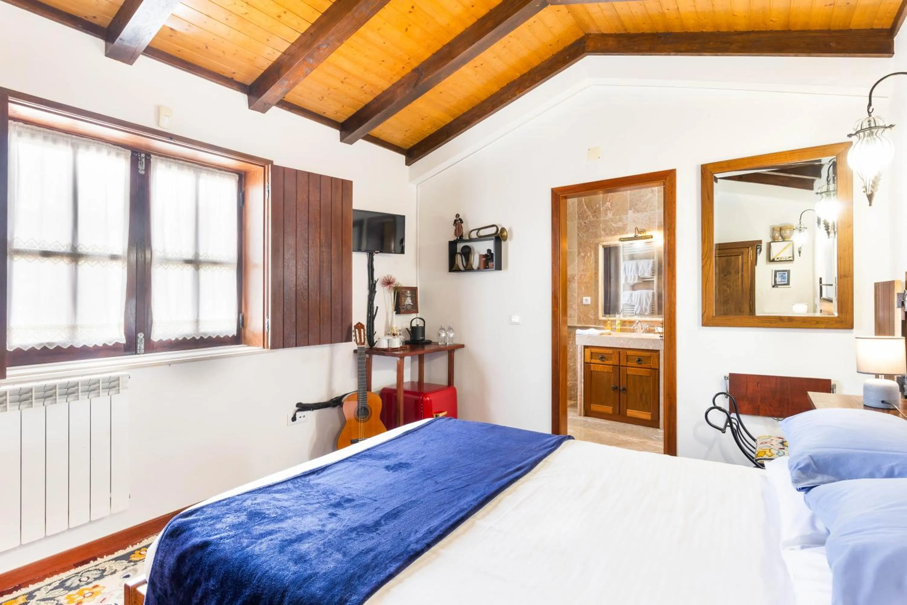 Bedroom, Bed in Refúgio das Artes Guesthouse