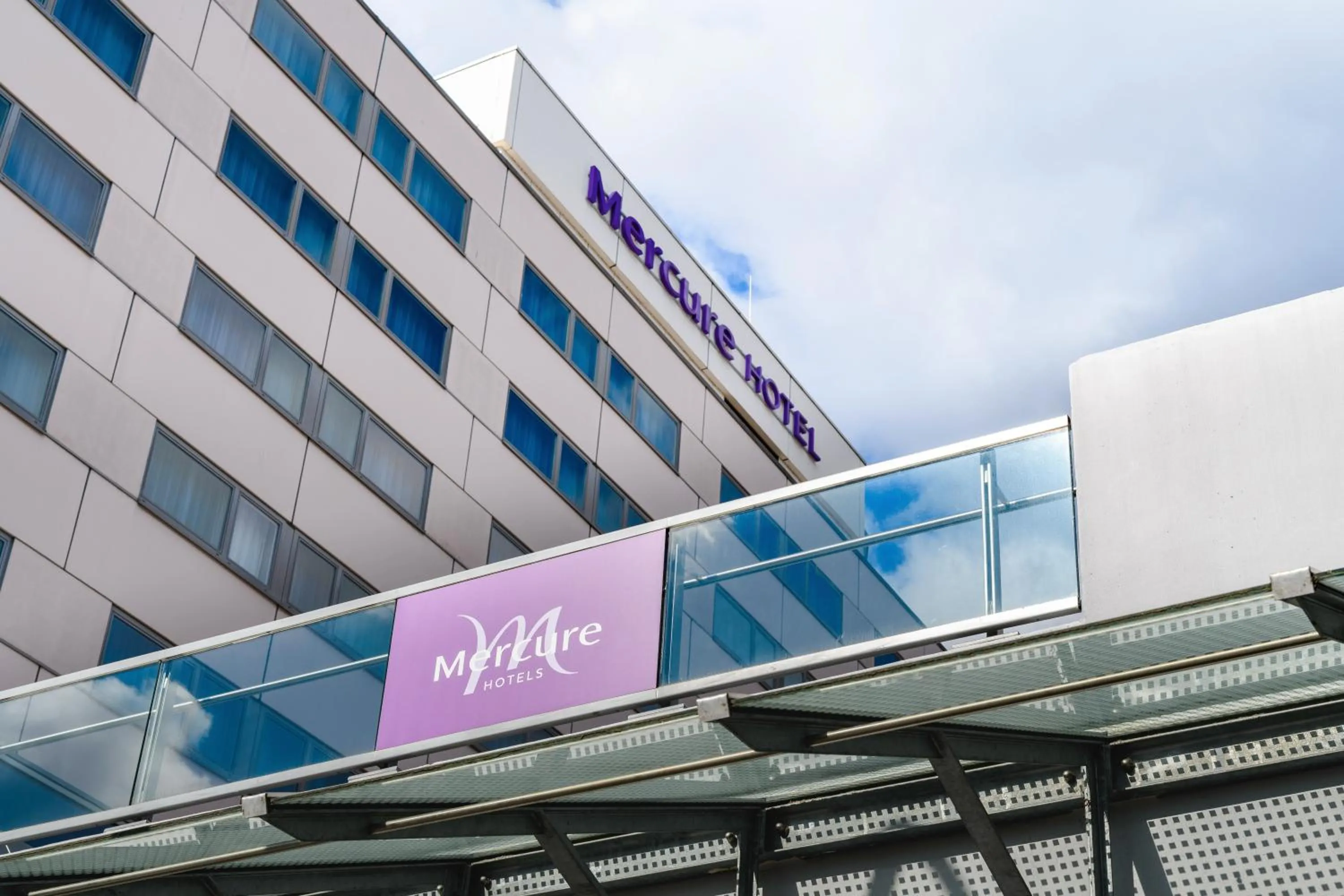 Facade/entrance in Mercure Hotel Freiburg am Münster