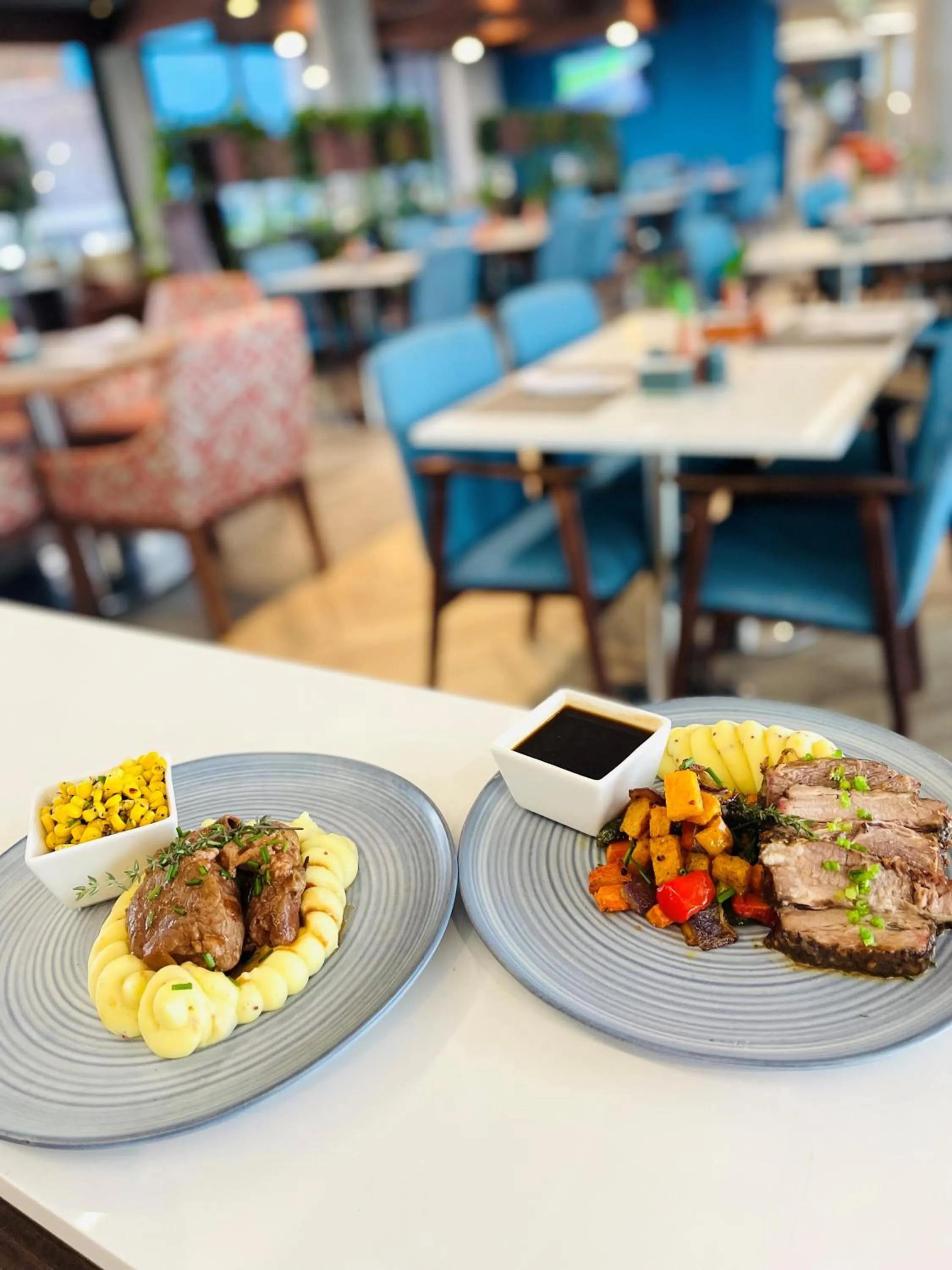 Restaurant/places to eat in Town Lodge Umhlanga