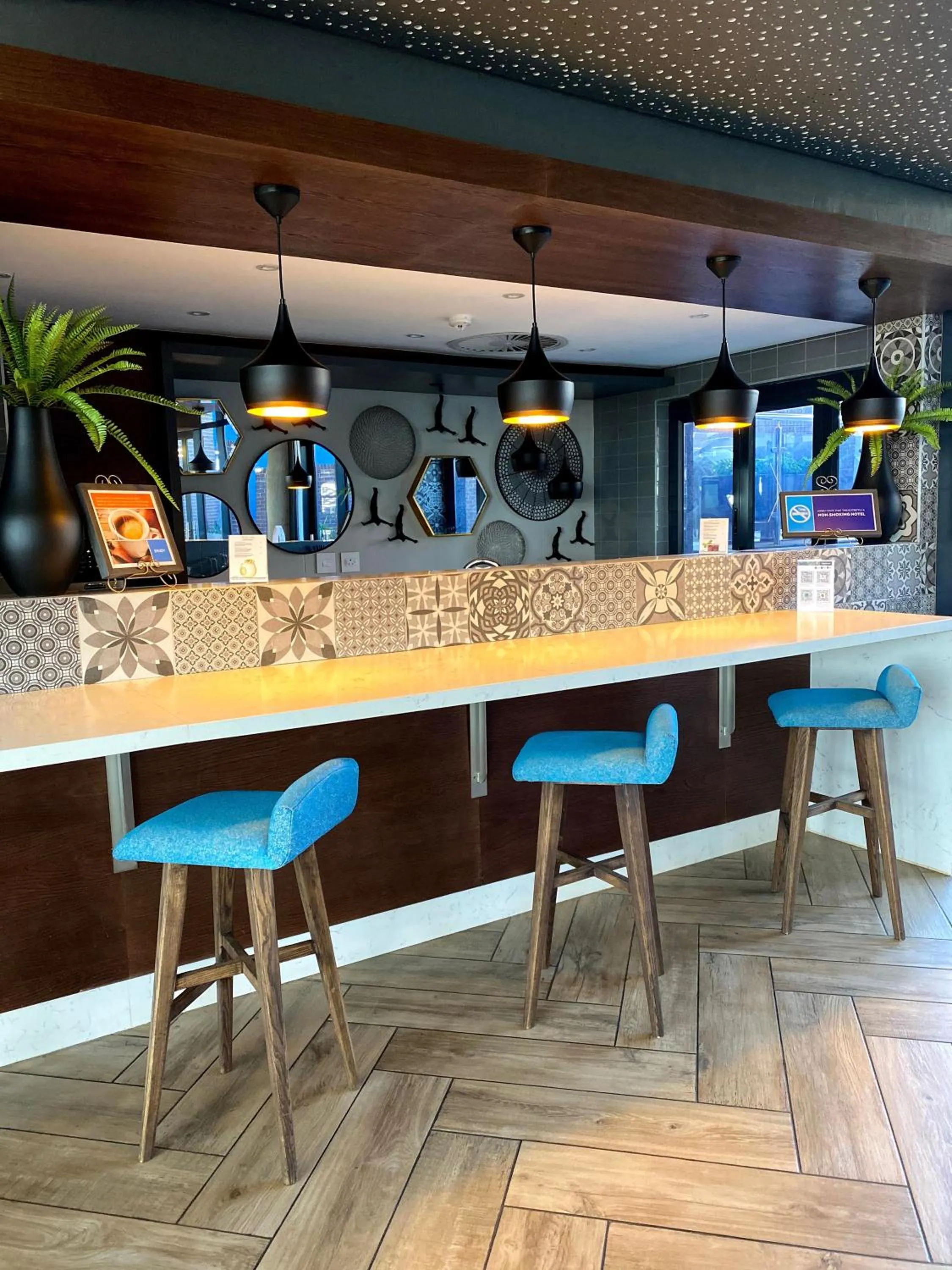 Restaurant/places to eat in Town Lodge Umhlanga