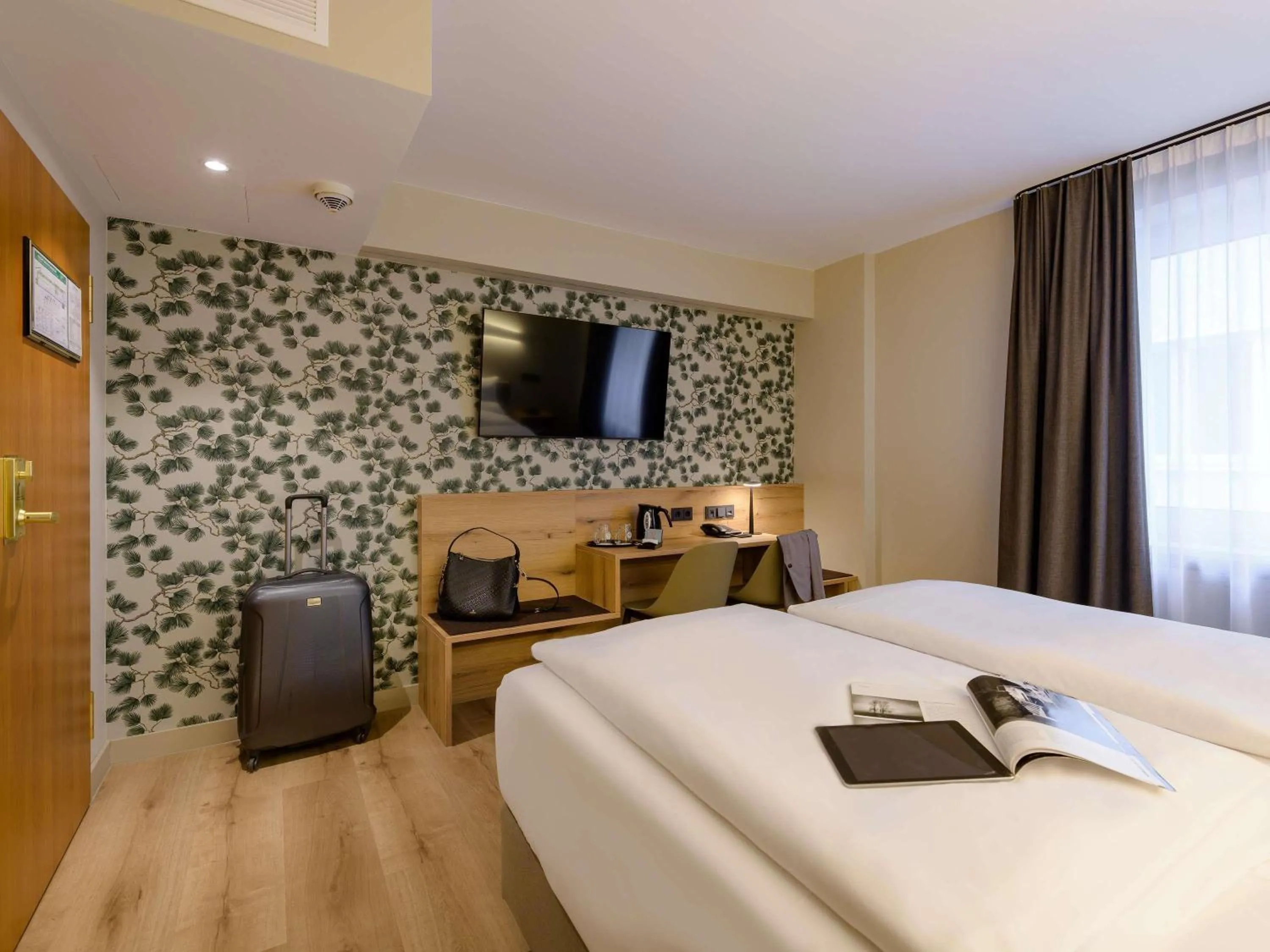 Bedroom, Bed in Mercure Hotel München Altstadt