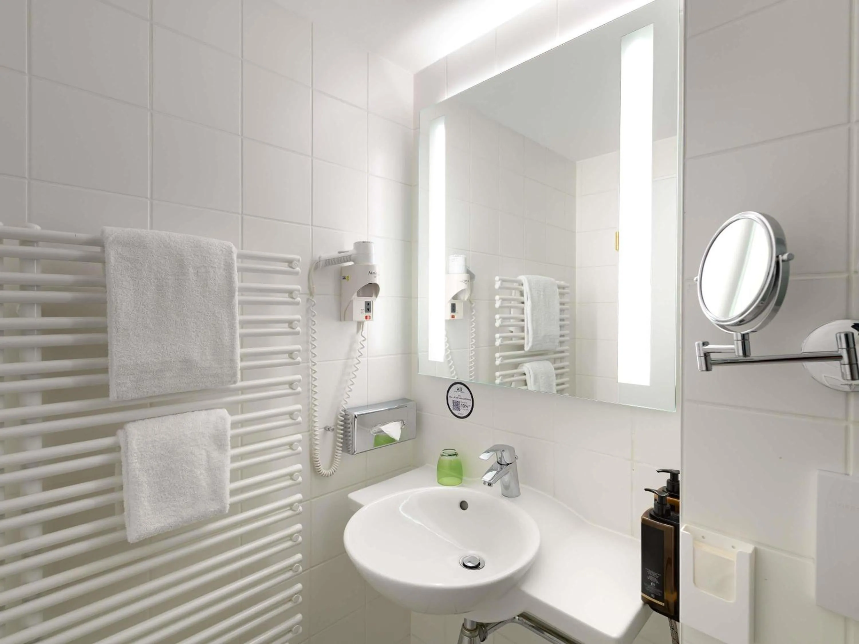 Bedroom in Mercure Hotel München Altstadt