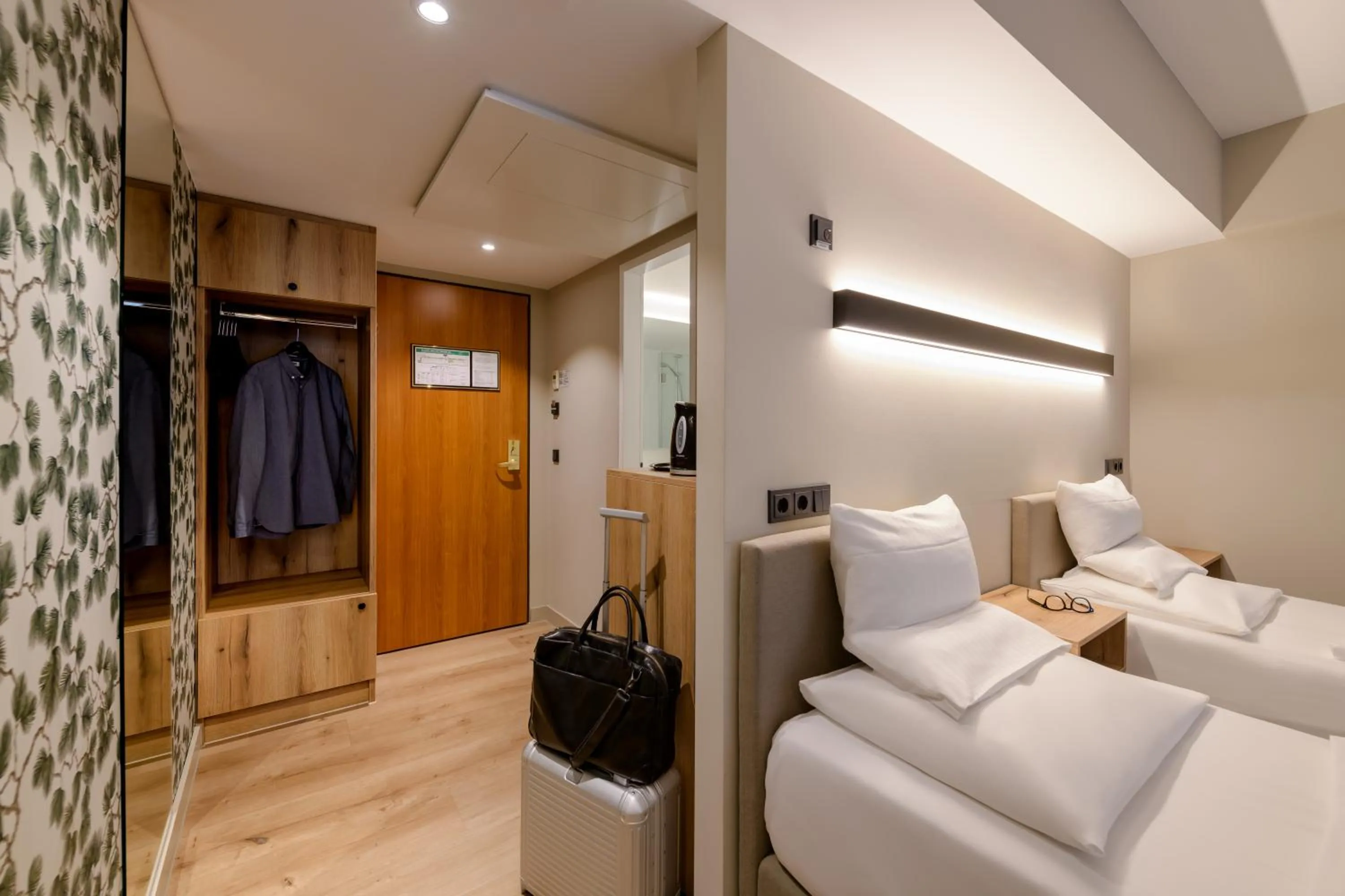 Staff, Bed in Mercure Hotel München Altstadt