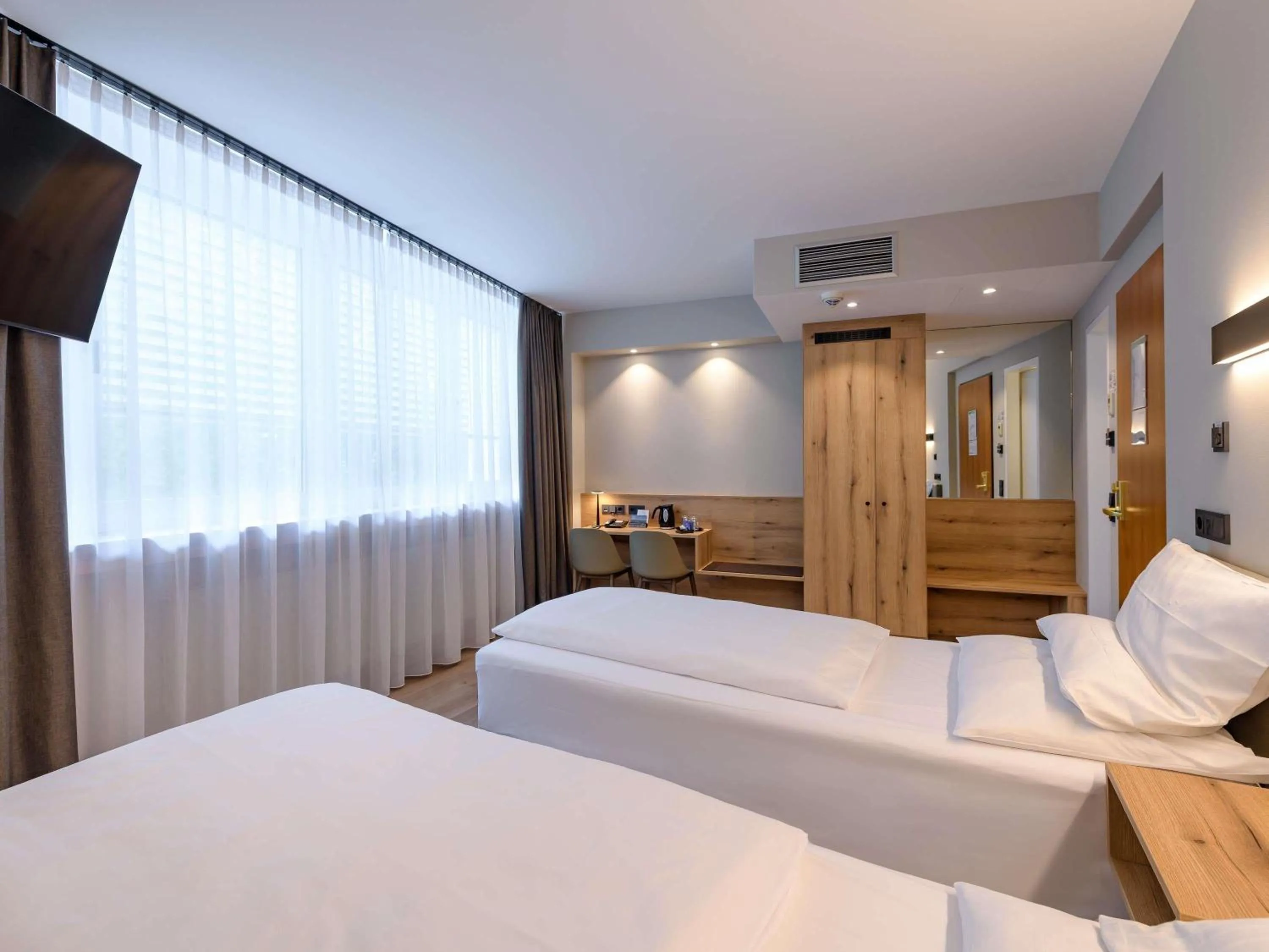 Bedroom, Bed in Mercure Hotel München Altstadt