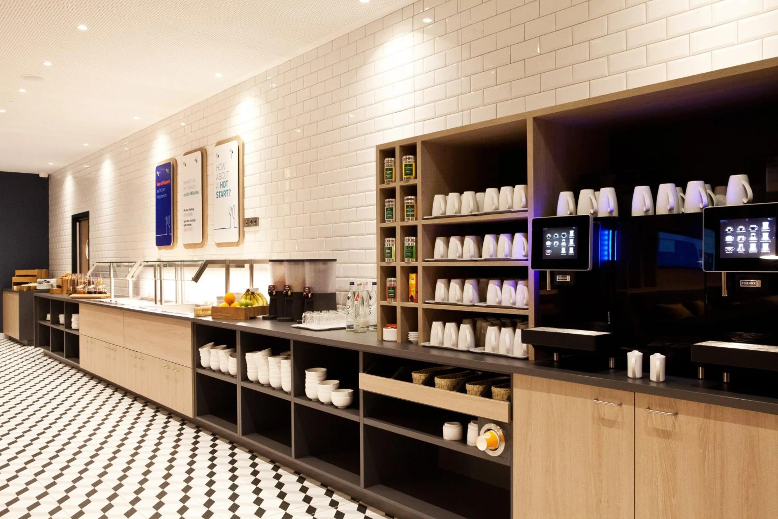 Restaurant/places to eat in Holiday Inn Express Munich - Olching by IHG