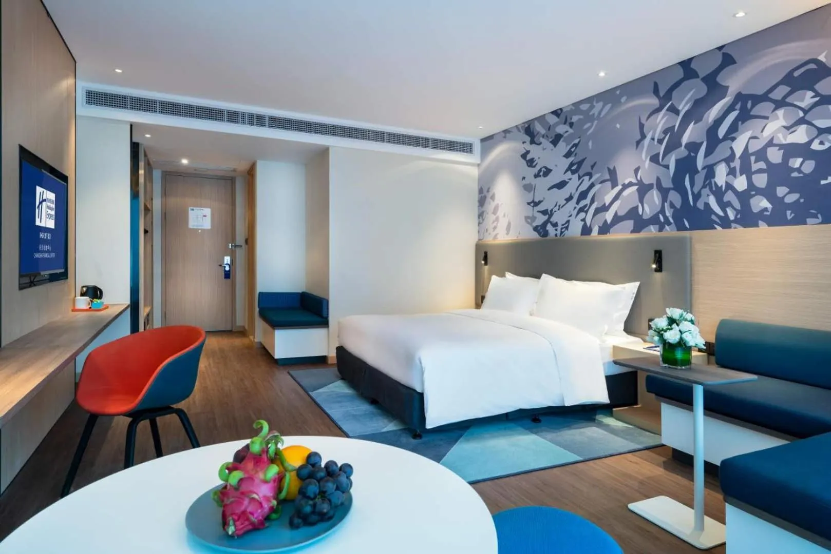 Photo of the whole room, Bed in Holiday Inn Express Changsha Wuyi Plaza by IHG