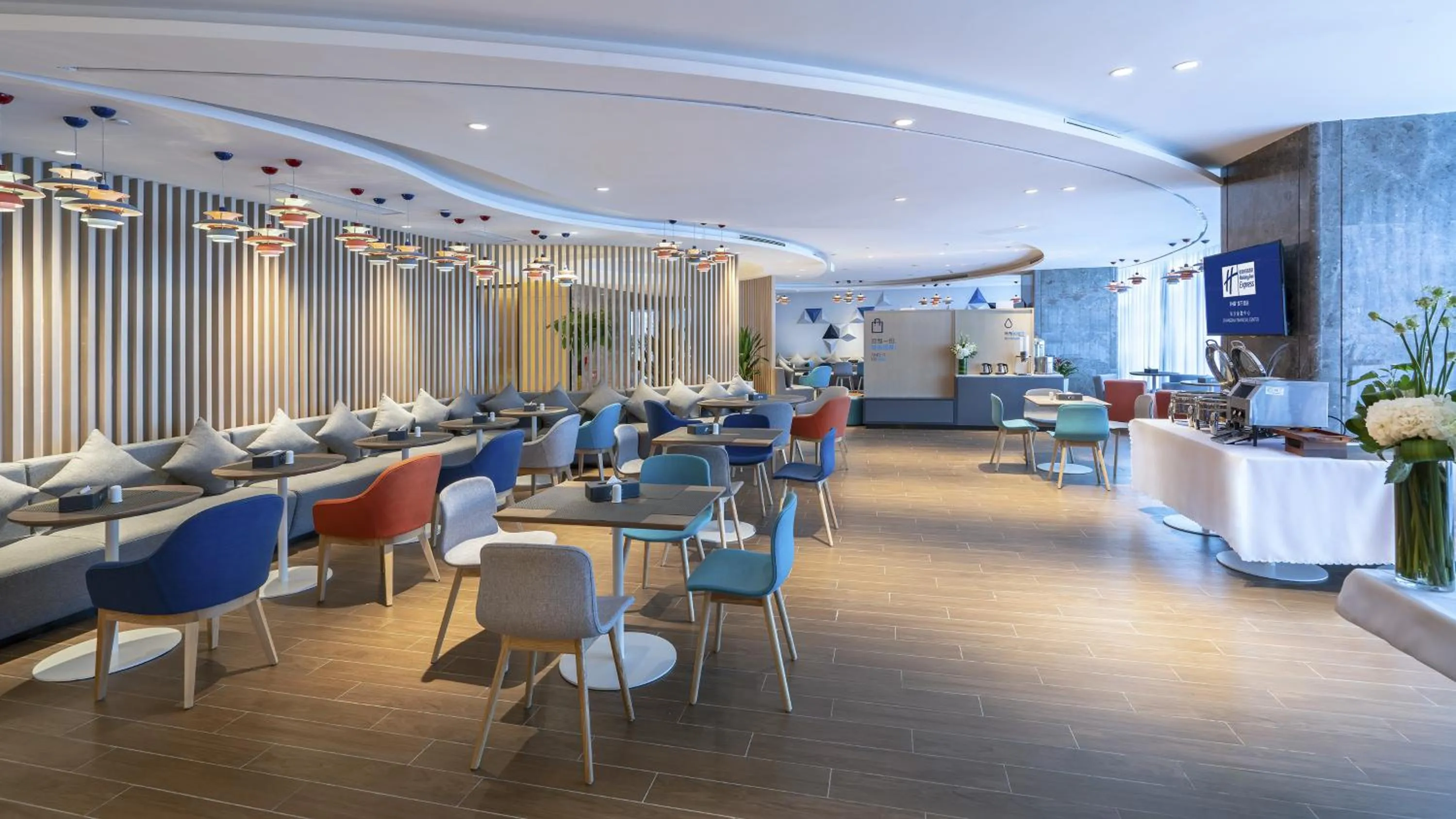 Restaurant/places to eat in Holiday Inn Express Changsha Wuyi Plaza by IHG