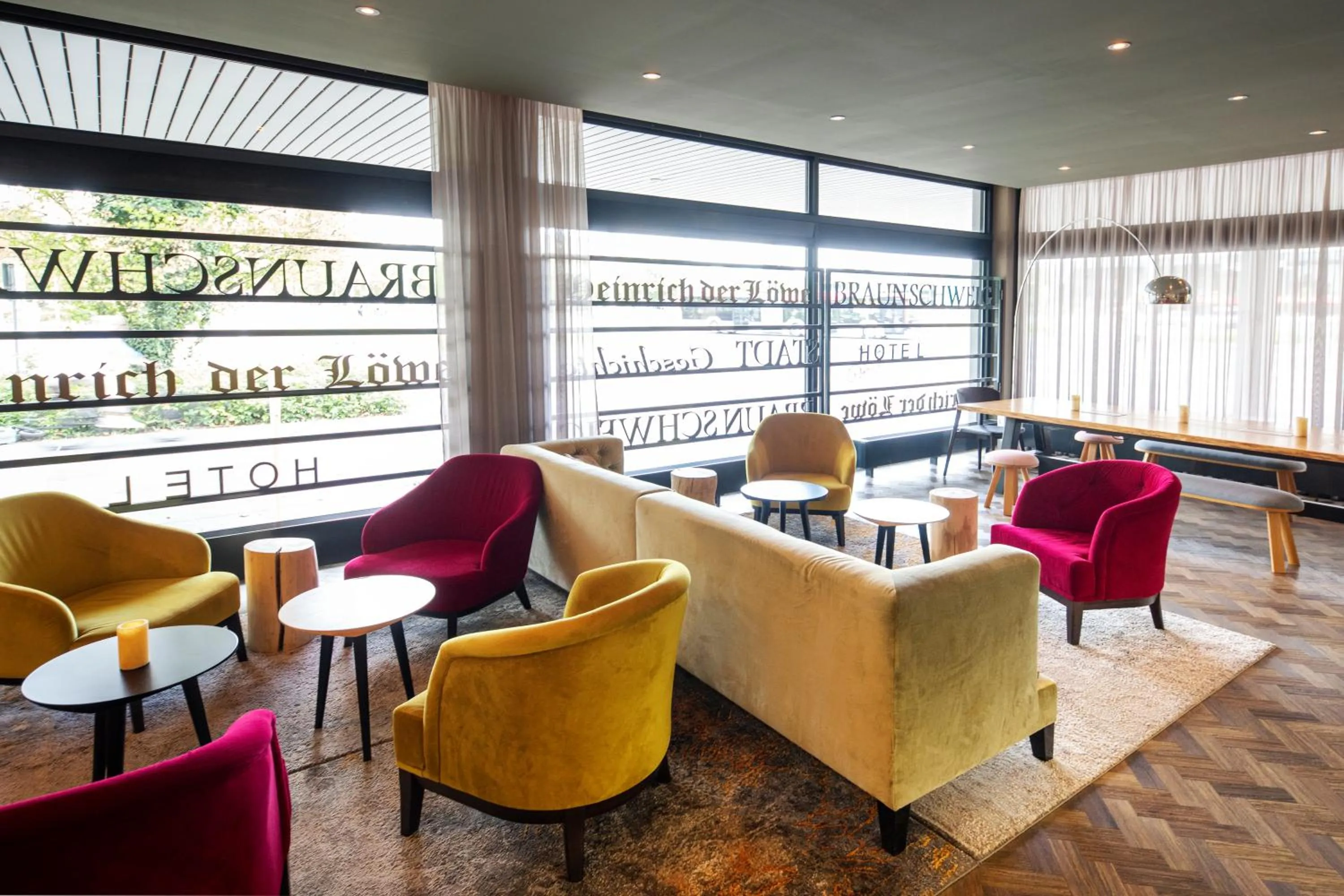 Lobby or reception in ACHAT Hotel Braunschweig