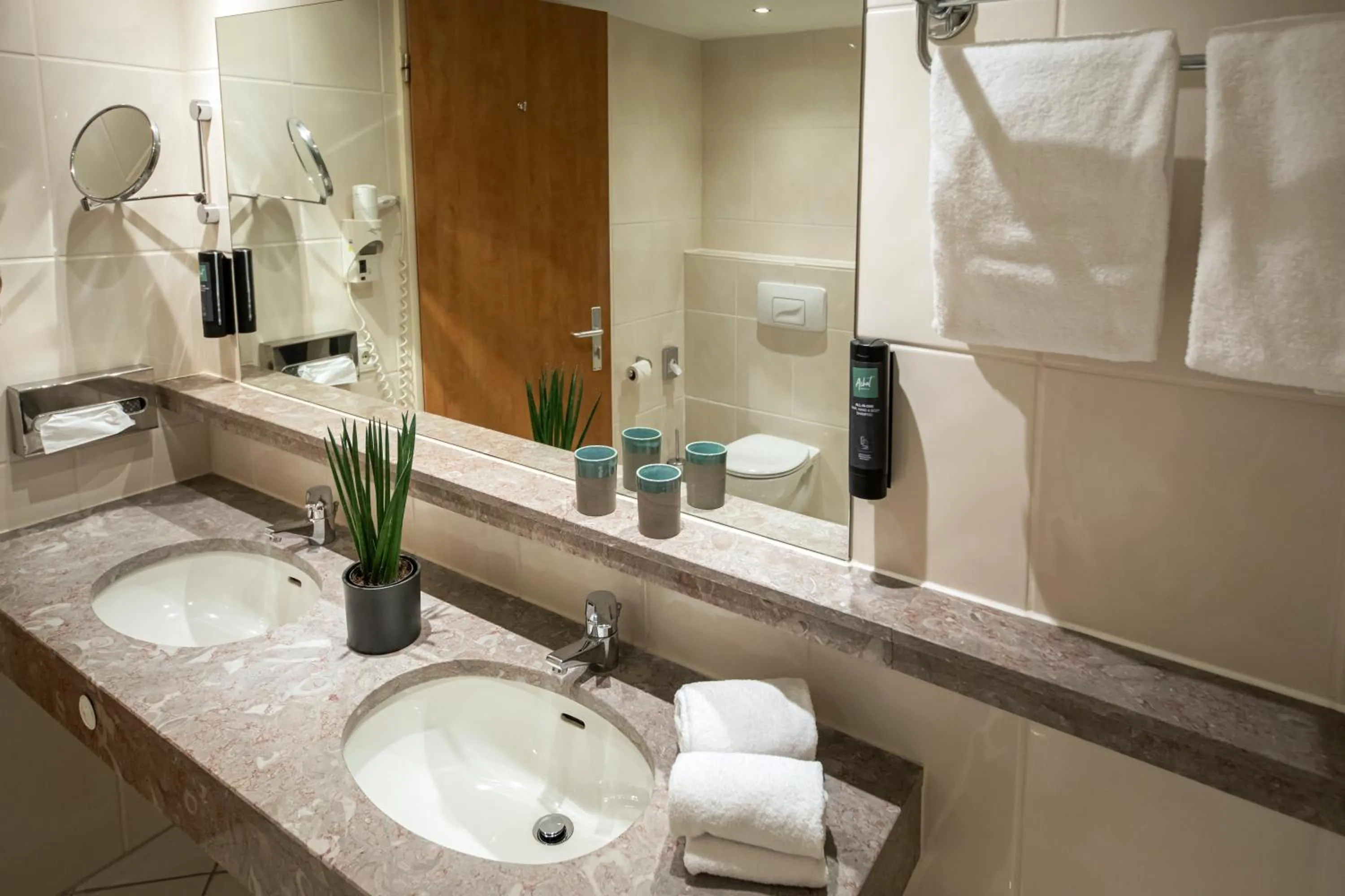 Bathroom in ACHAT Hotel Braunschweig