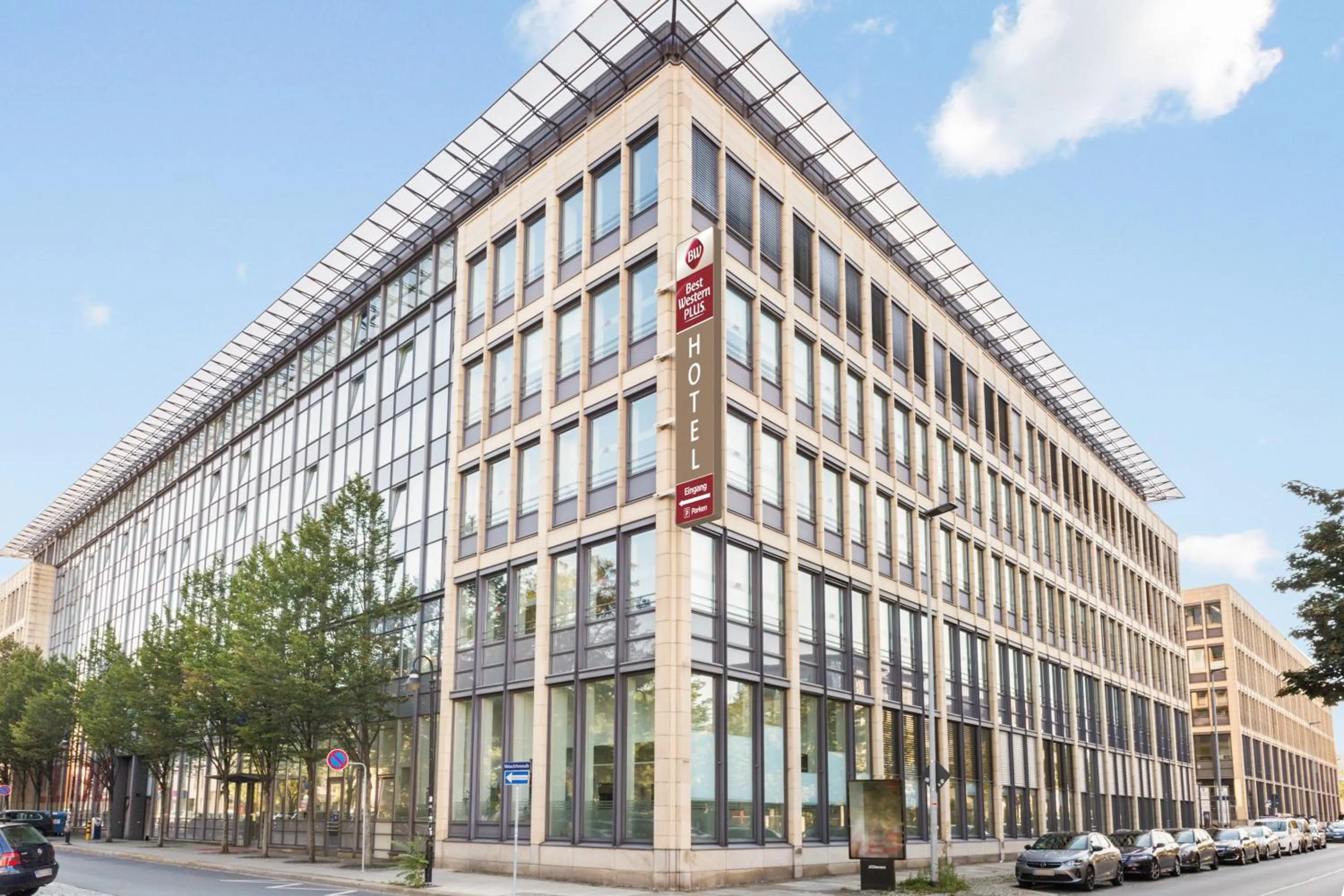 Property building in Best Western Plus Hotel Dresden City