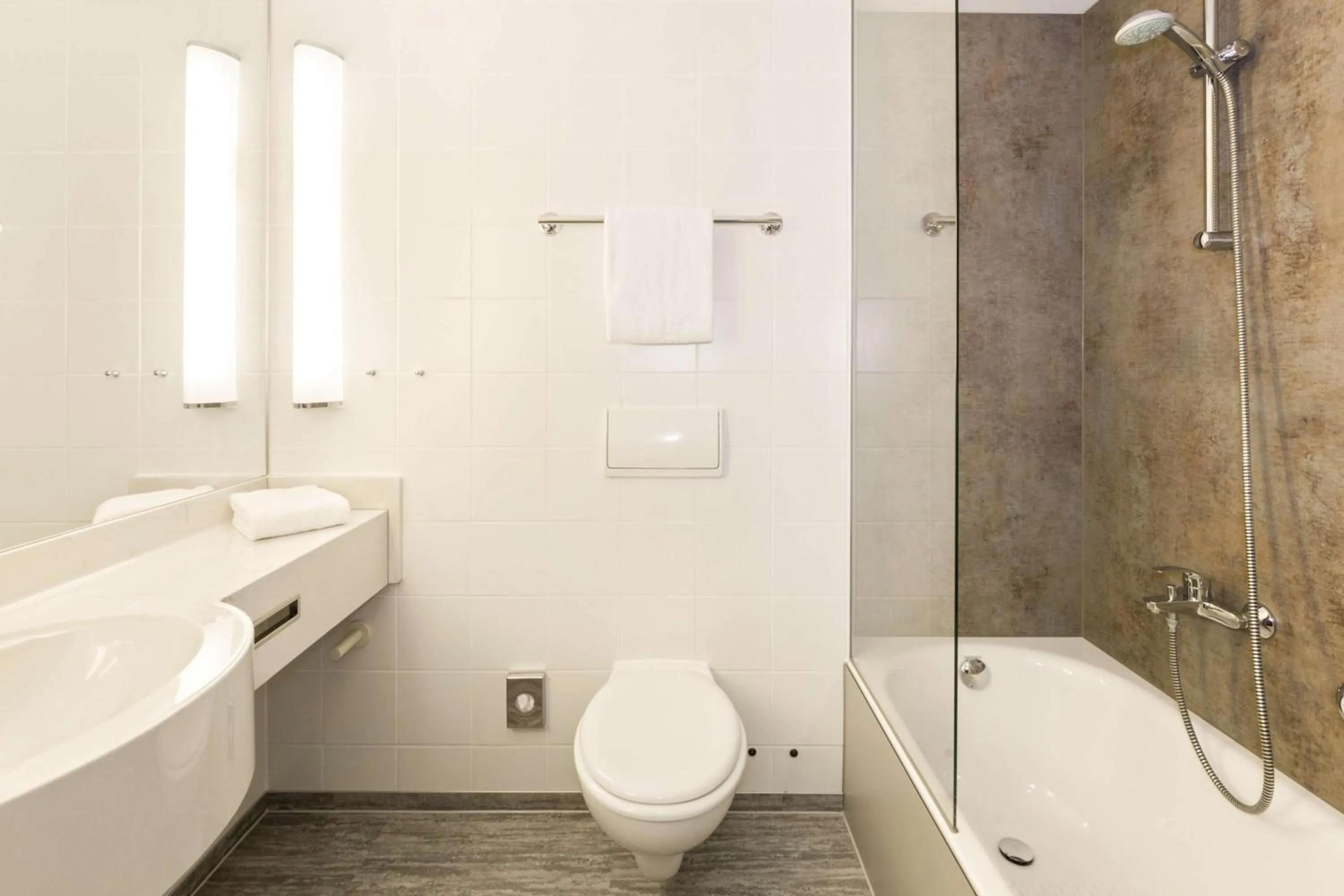 Bathroom in Best Western Plus Hotel Dresden City