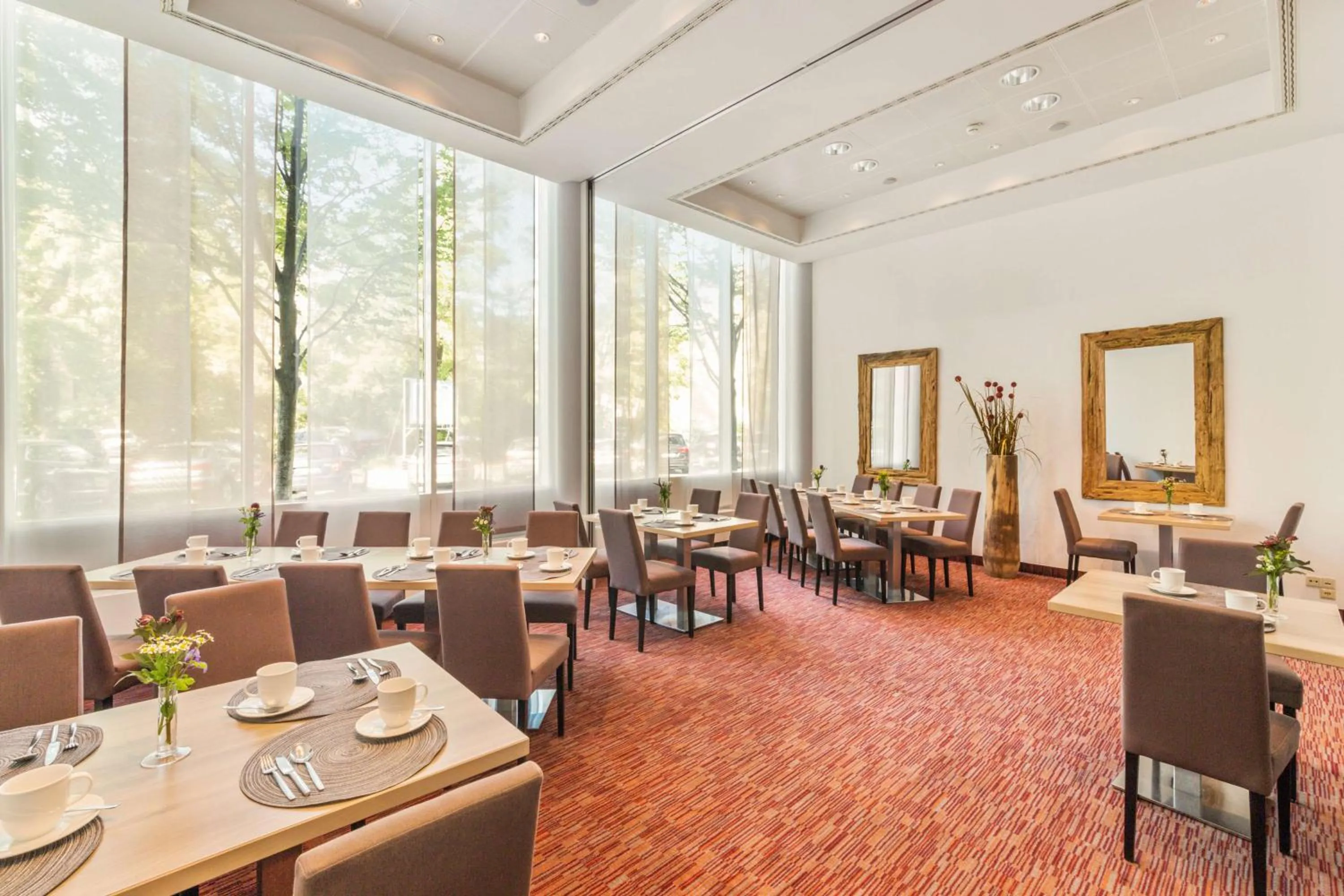 Restaurant/places to eat in Best Western Plus Hotel Dresden City