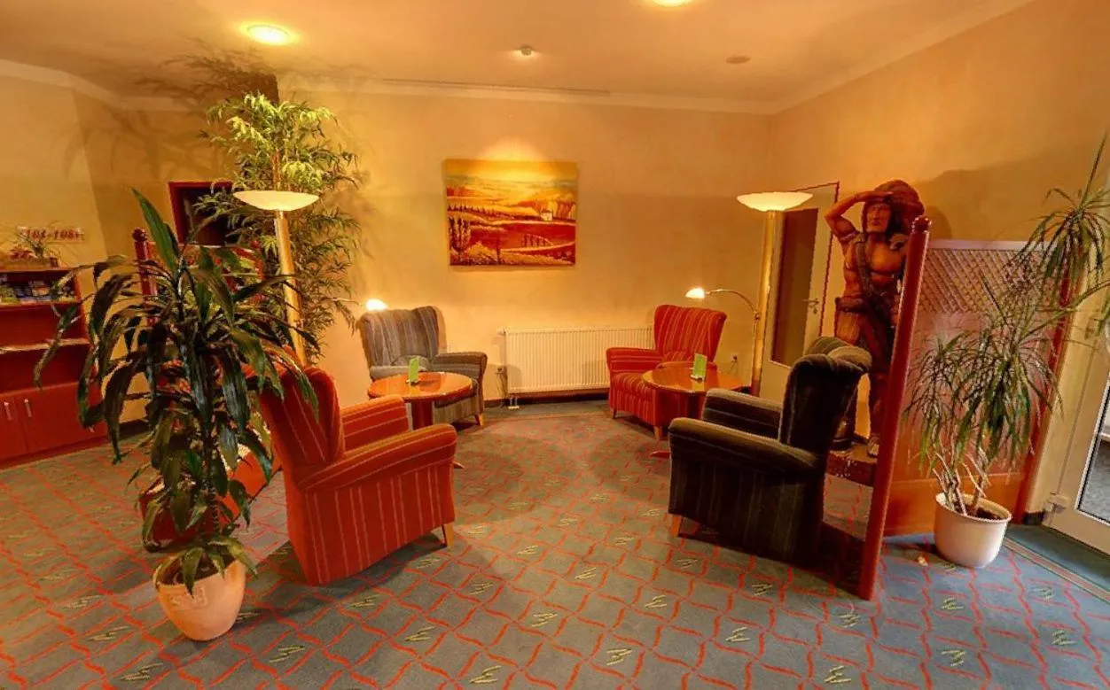 Lobby or reception in Hotel Montana