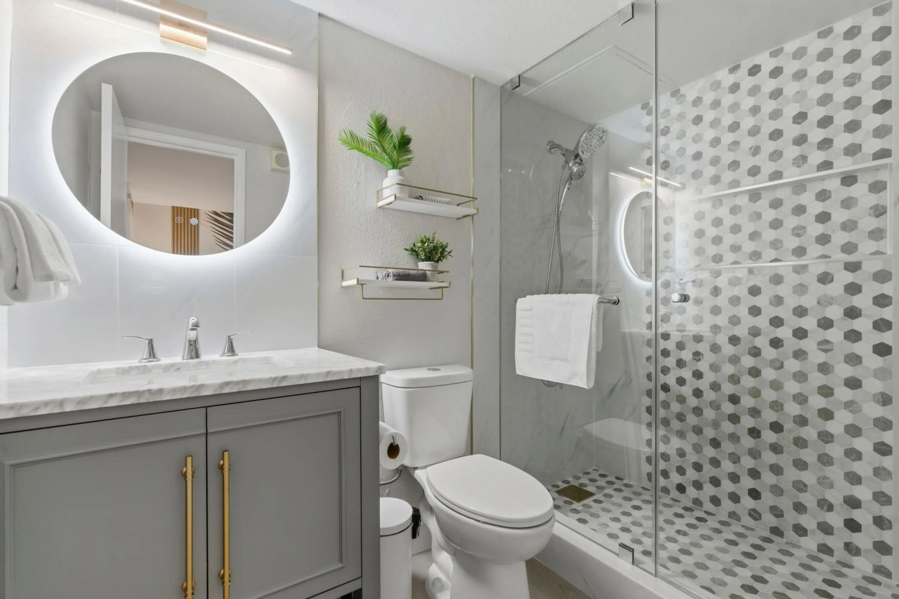 Bathroom in StripViewSuites at Jockey Club