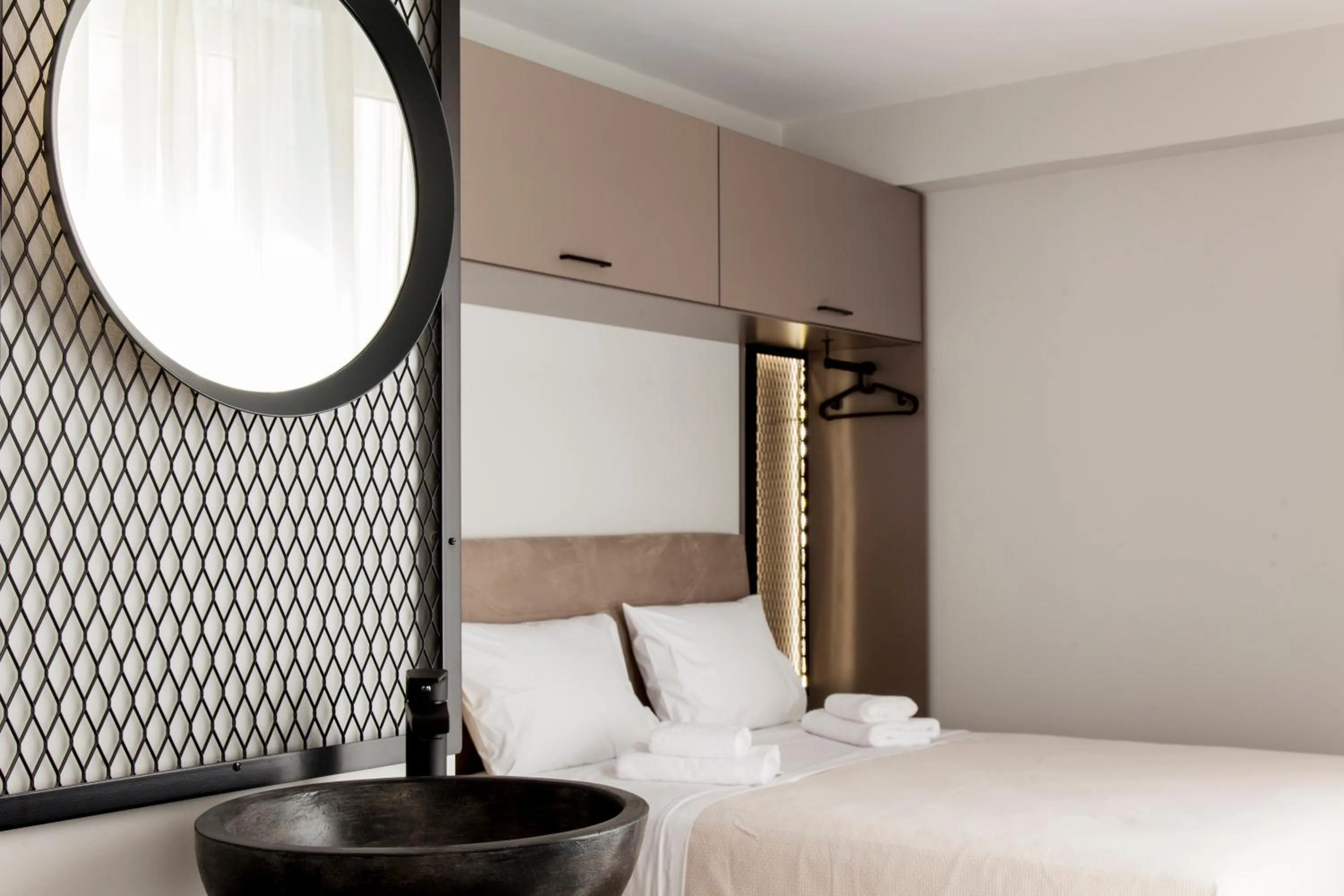 Bed in Raise The Heraklion Project