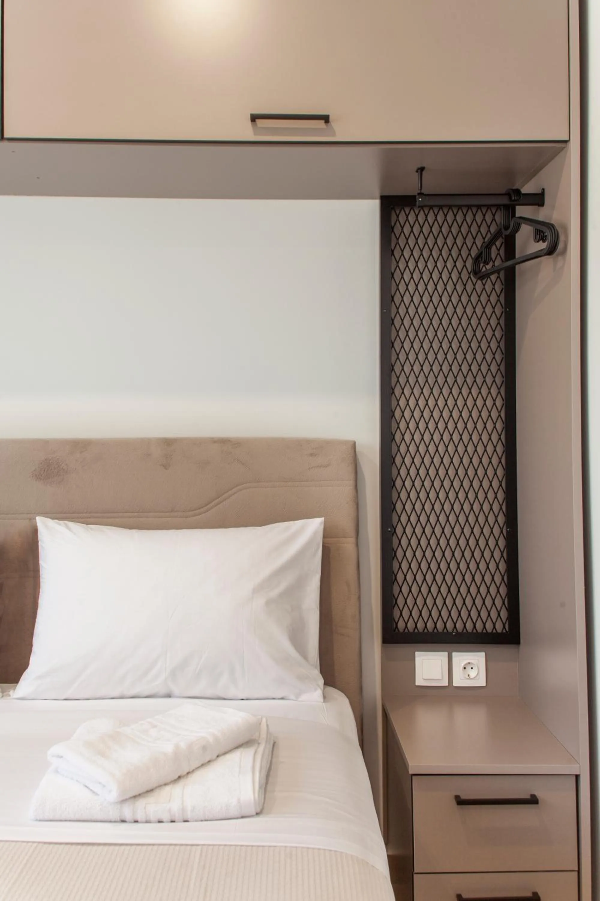 Bed in Raise The Heraklion Project