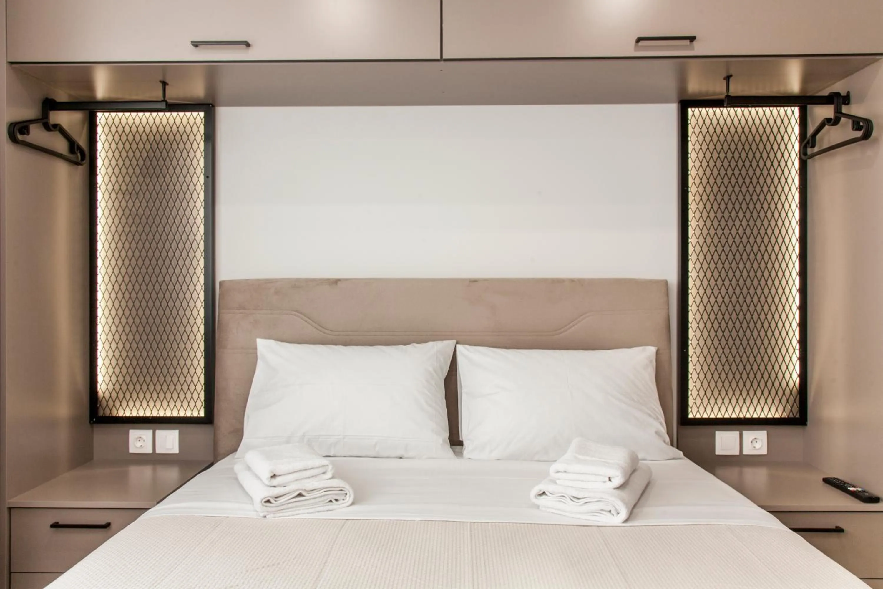 Bed in Raise The Heraklion Project