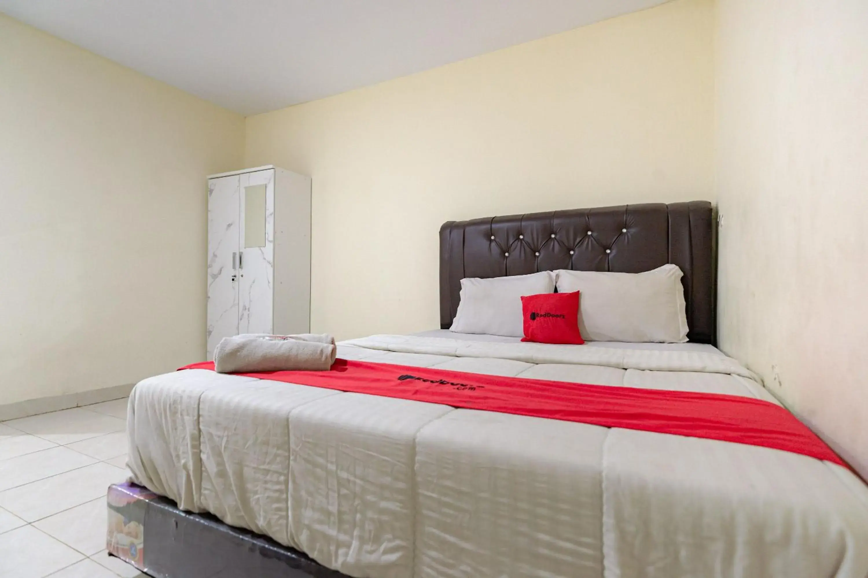 RedDoorz @ Medan Johor 2 RedDoorz @ Medan Johor 2