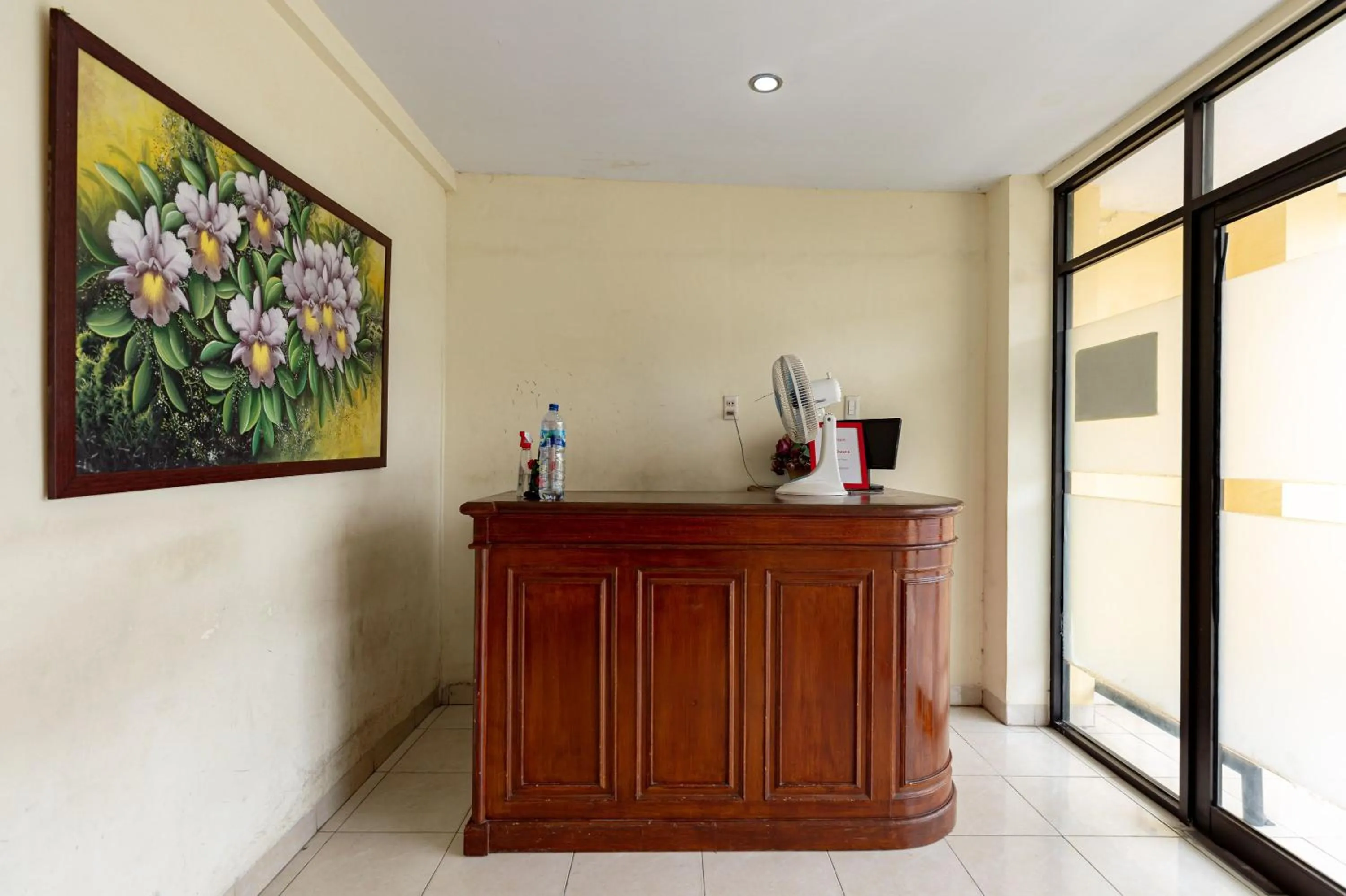 Lobby or reception in RedDoorz @ Medan Johor 2