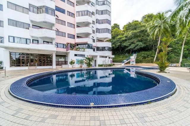 Swimming pool in Deluxe VIP Seaview Batu Ferringhi 1503 - 3 Rooms