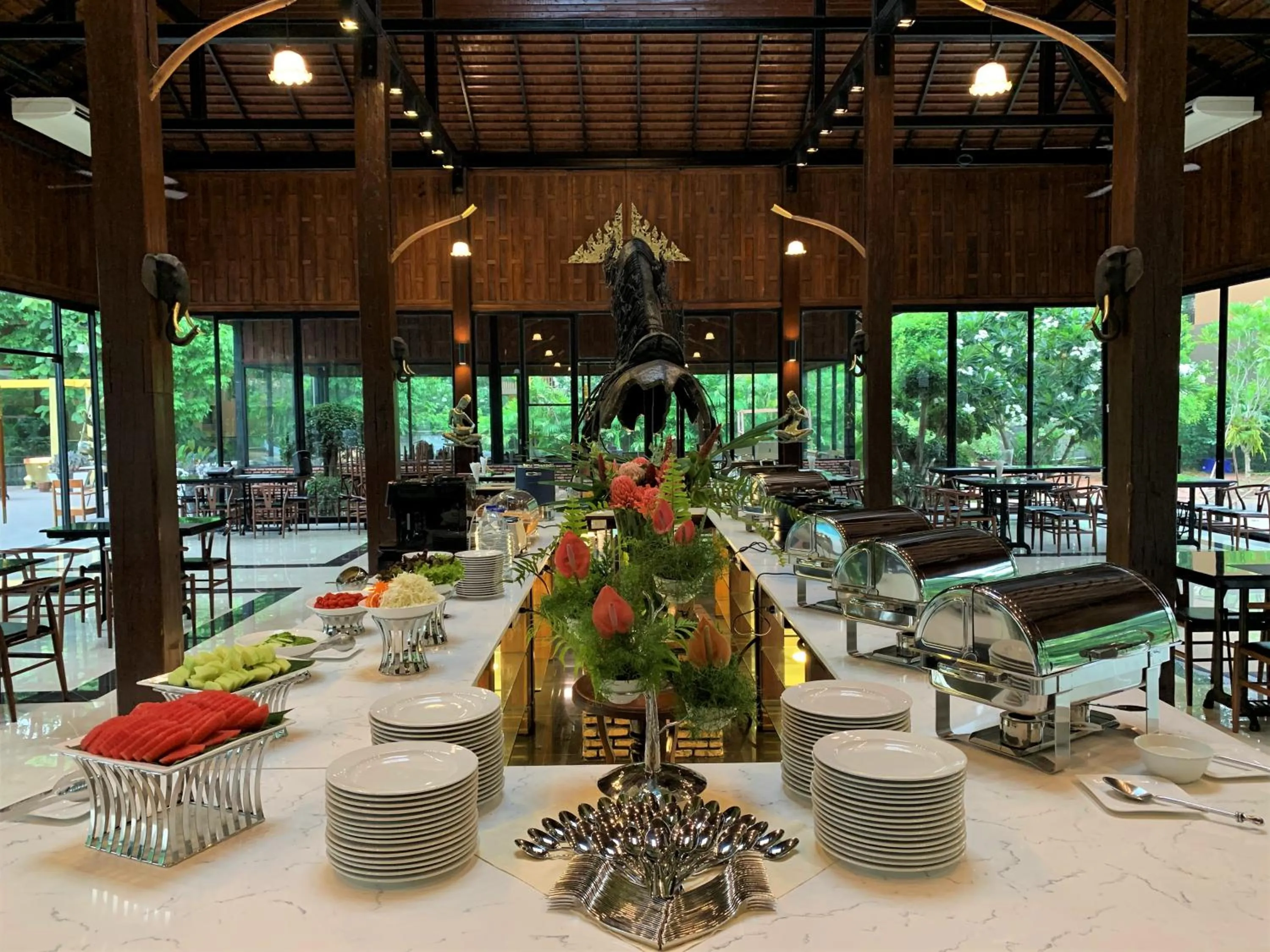 Restaurant/places to eat in Phumontra Resort Nakhon Nayok